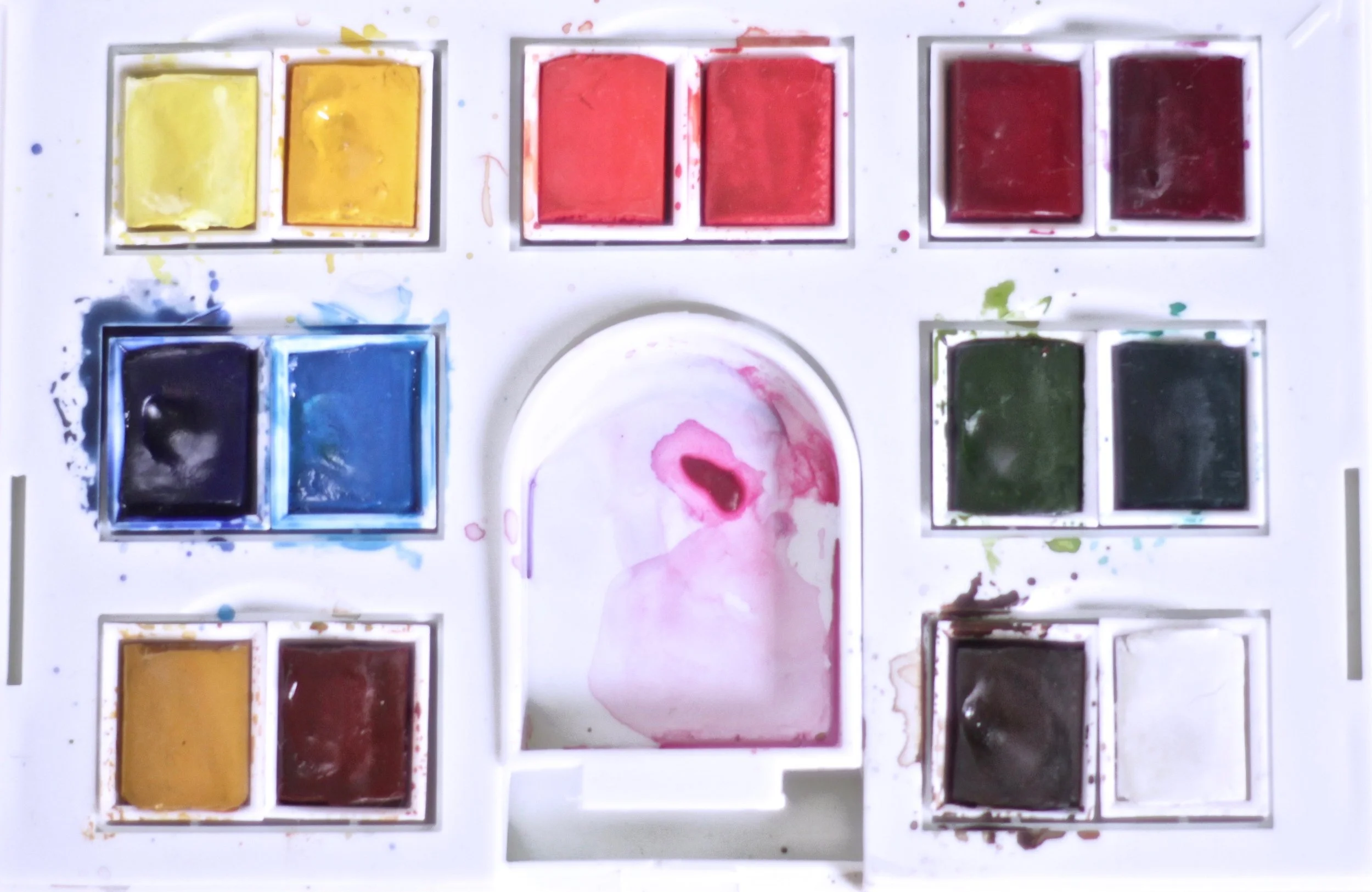 My beautiful, messy set. It looks like I use ultramarine & burnt umber the most.