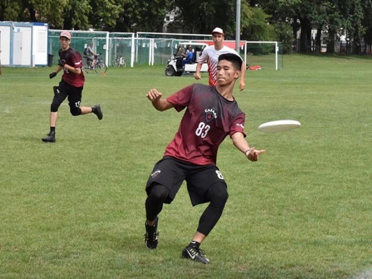 Ultimate frisbee jerseys quebec.jpg