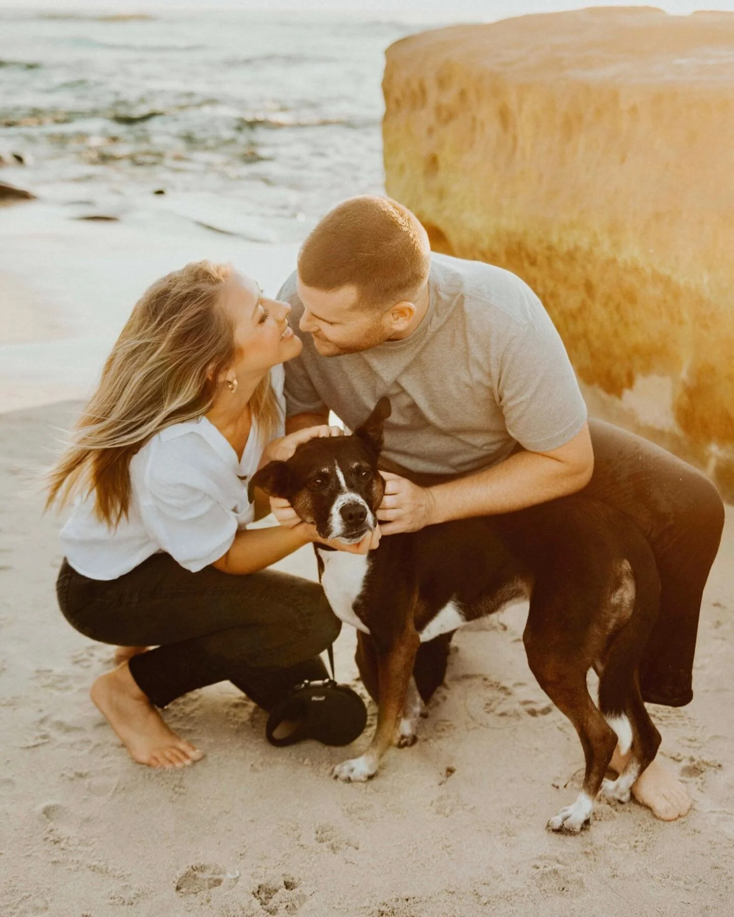 It&rsquo;s so exciting that the weather is warming and sunny San Diego days are back!! Celebrating with a little golden light beach love with this adorable trio😍☀️🌊 .
.
.
.
.
.
#beachphotoshoot  #sandiegoweddingphotographer #lajollacove #annigraham