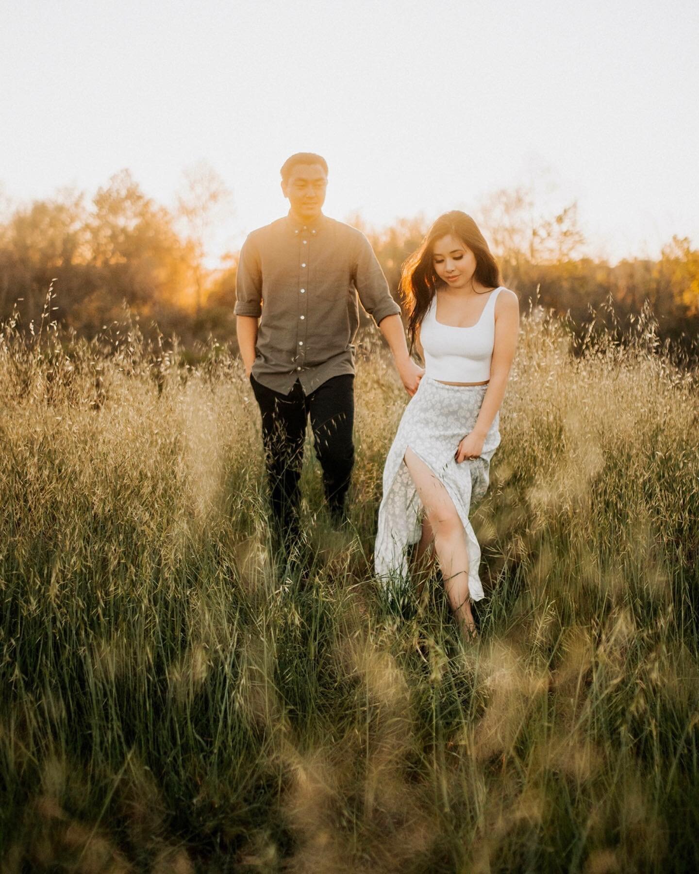 Hands down the best part of this job is meeting the most amazing people like these two. Lucky lucky 💫🙌🏽🌟 
.
.
.
.
.
.
.
#sandiegoengagement #annigrahampresets #soloverly  #sandiegoweddingphotographer #sandiegoengagementphotographer #sandiegoengag