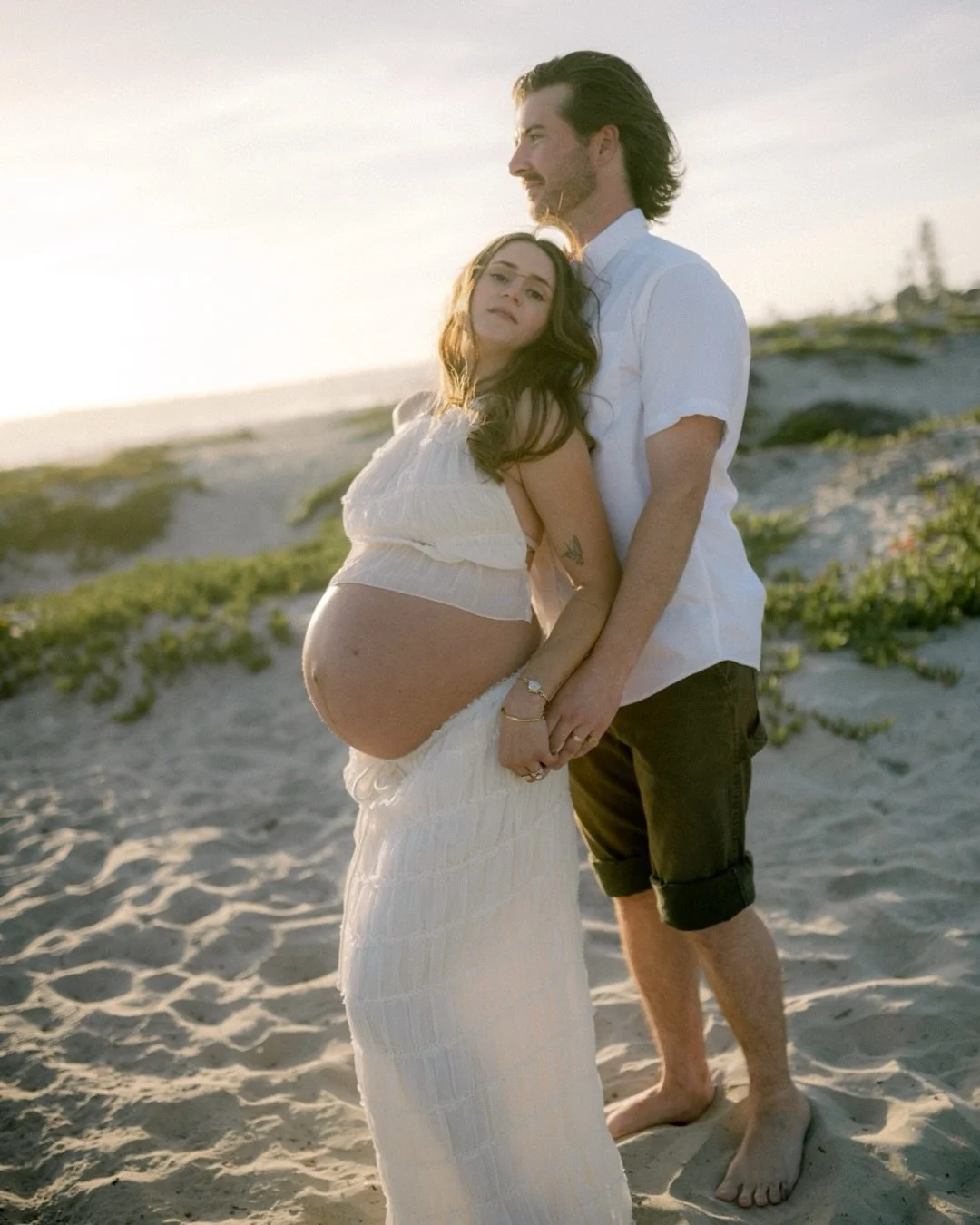 One of my all time favorite couples is having a baby and my little heart can&rsquo;t take it. So thankful to have gotten to document this time for these two beautiful souls.✨ @kelseymfisher @rooftopjohnny 
.
.
.
.
.
.
#sandiegomaternityphotographer  