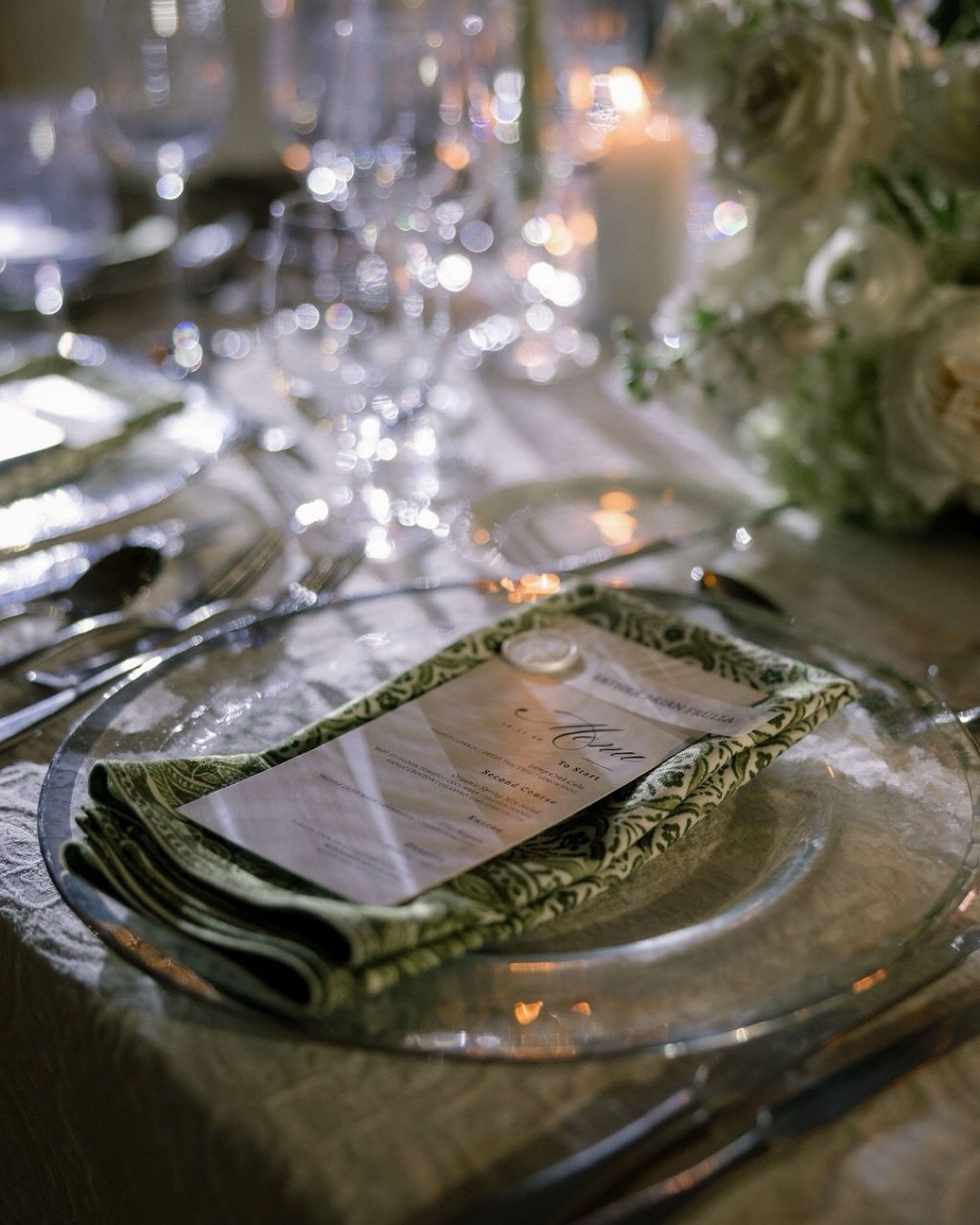 Some details, some guests, and some moments worth staying up for... @katherinewrobinson @dougrobinson47 
.
Planner @blissevent @blissevent_korie 
Venue @estancialajolla @estancialajollaweddings 
MUA &amp; hair @clairestyle246810 
Video @mjpcinema 
Re
