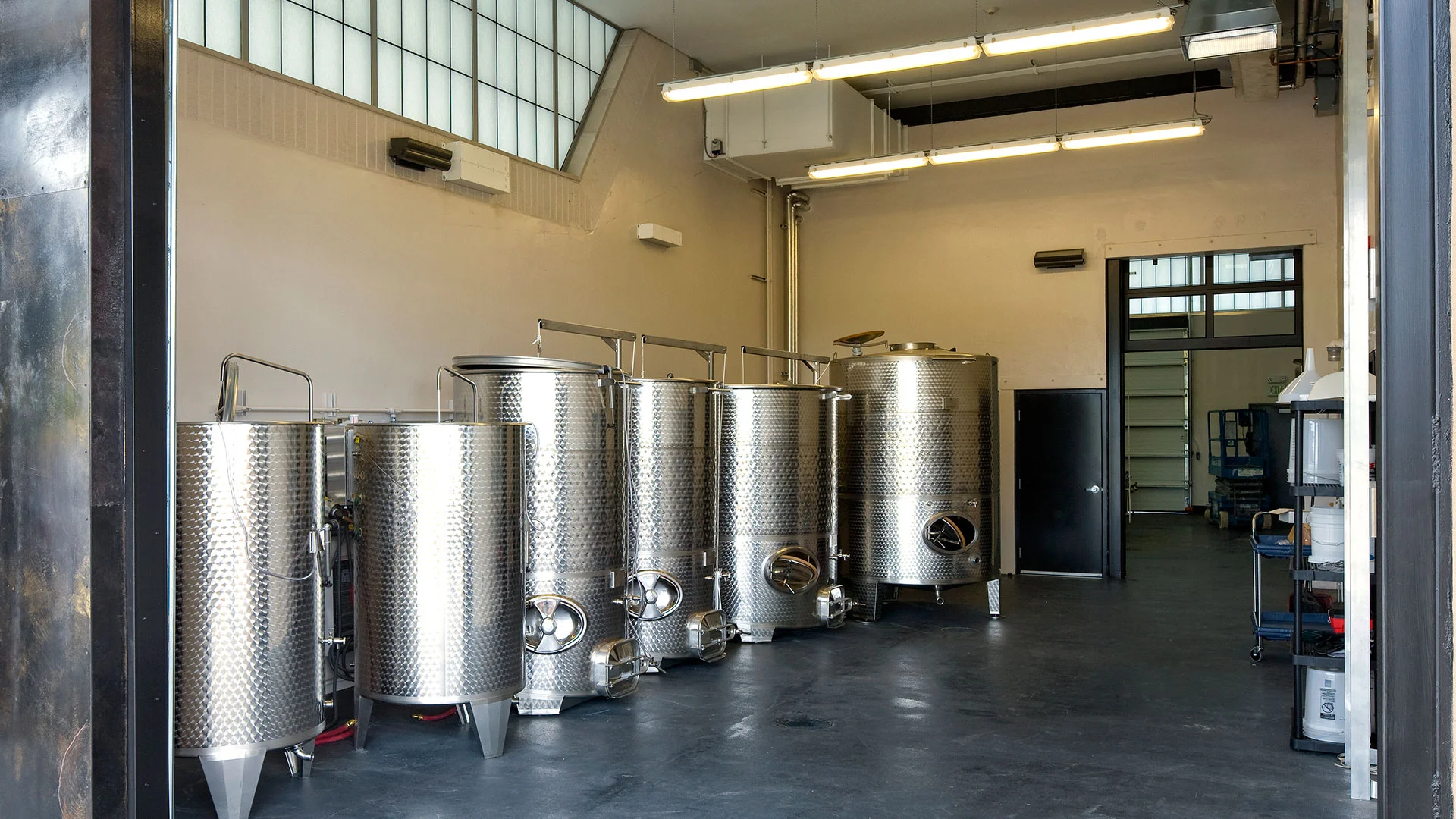 09-SW-Wine-Center-1920x-1080-at-60.jpg