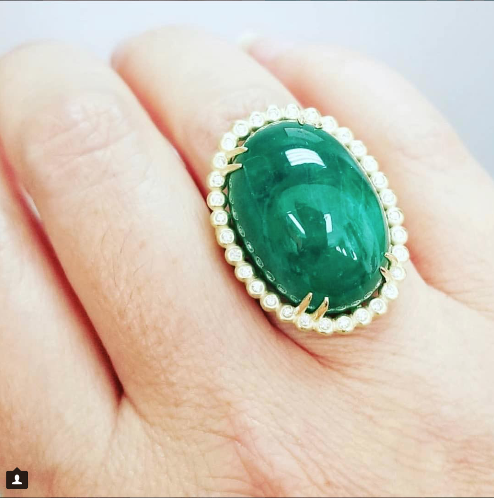 Suzy_landa_emerald_ring.png