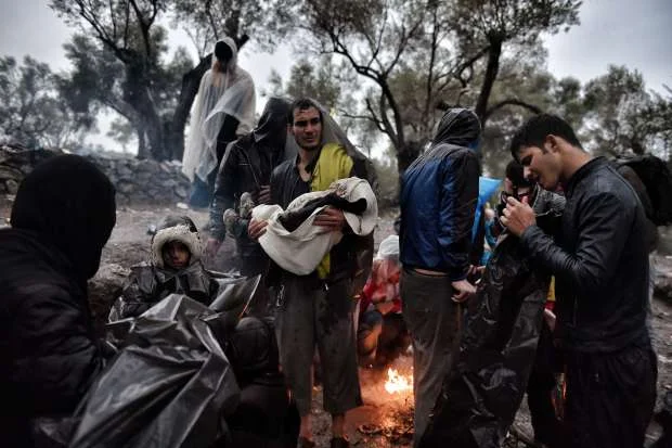 Liberal promise to bring 25,000 Syrian refugees to Canada by year-end ‘a difficult timeline’