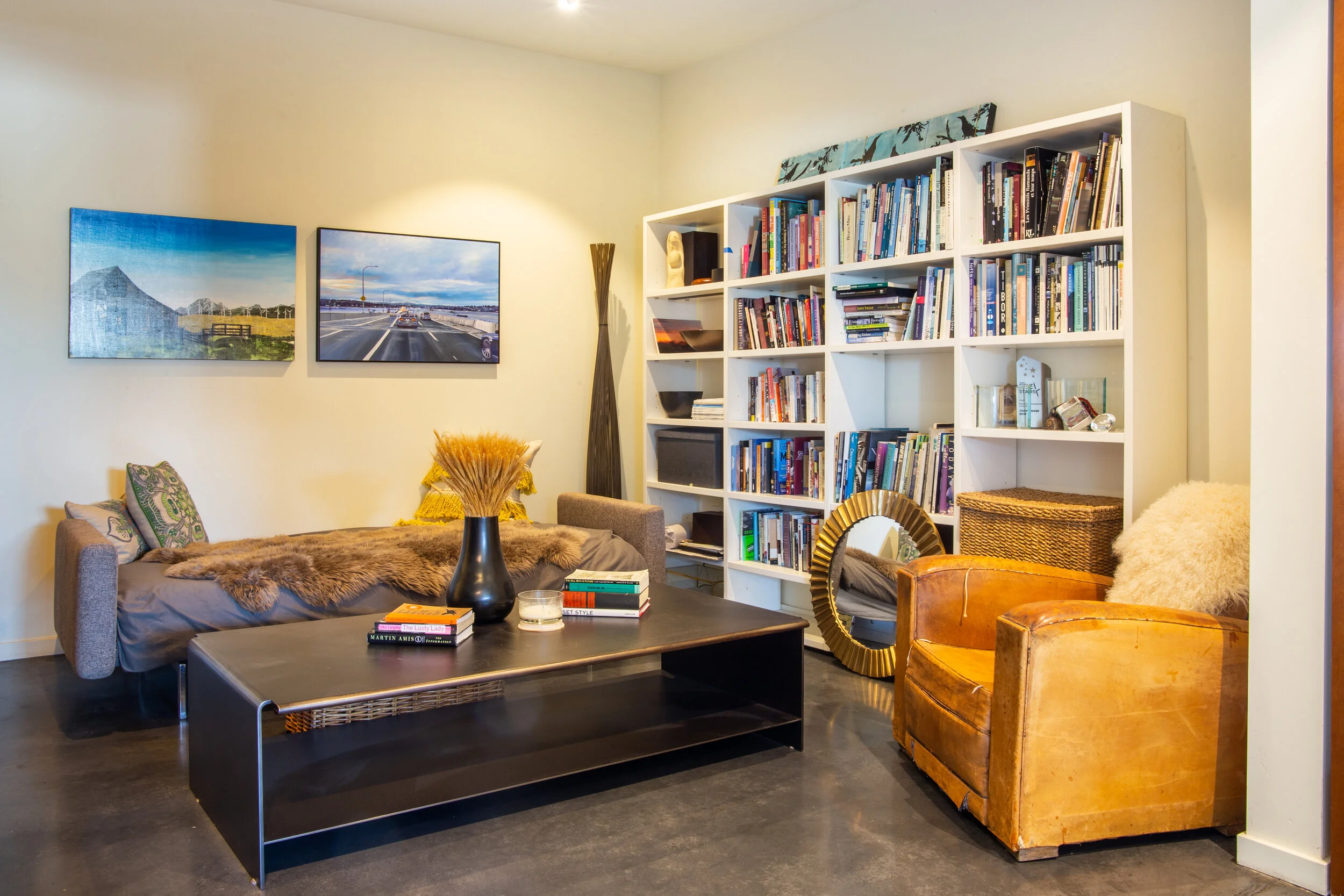 Guest Room / Den