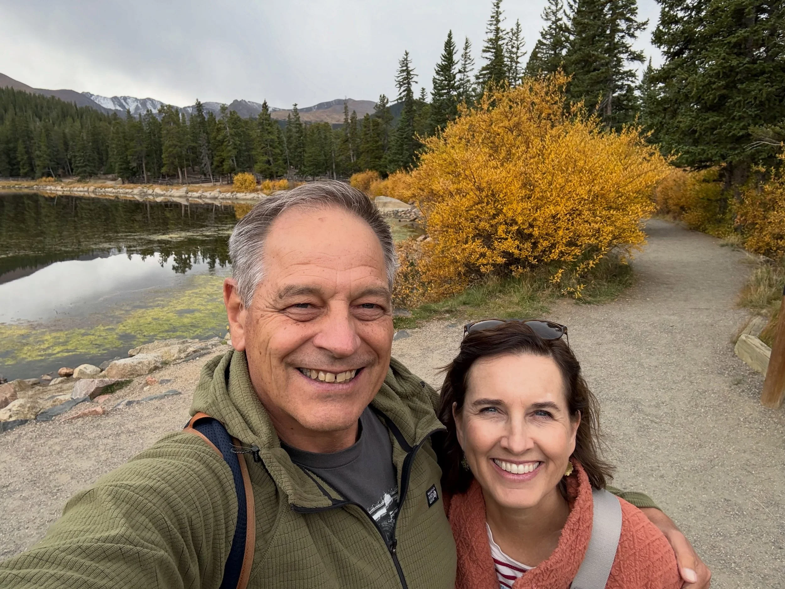 A little trek in the Jeep to the mountains to catch some fall beauty! 🍂🍁🏔️