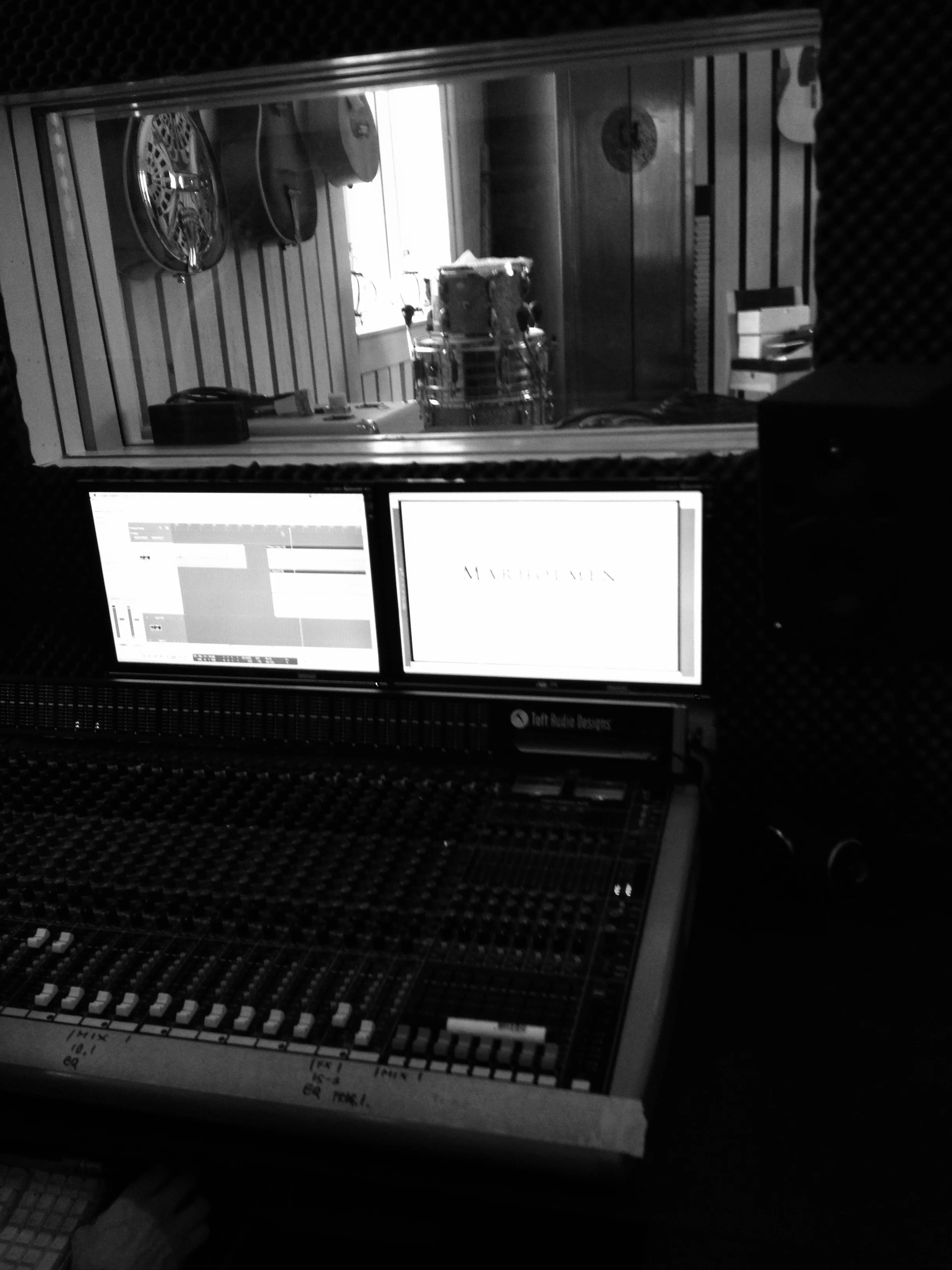 Recording Dobro at Blacklake Studios with Göran Ericsson