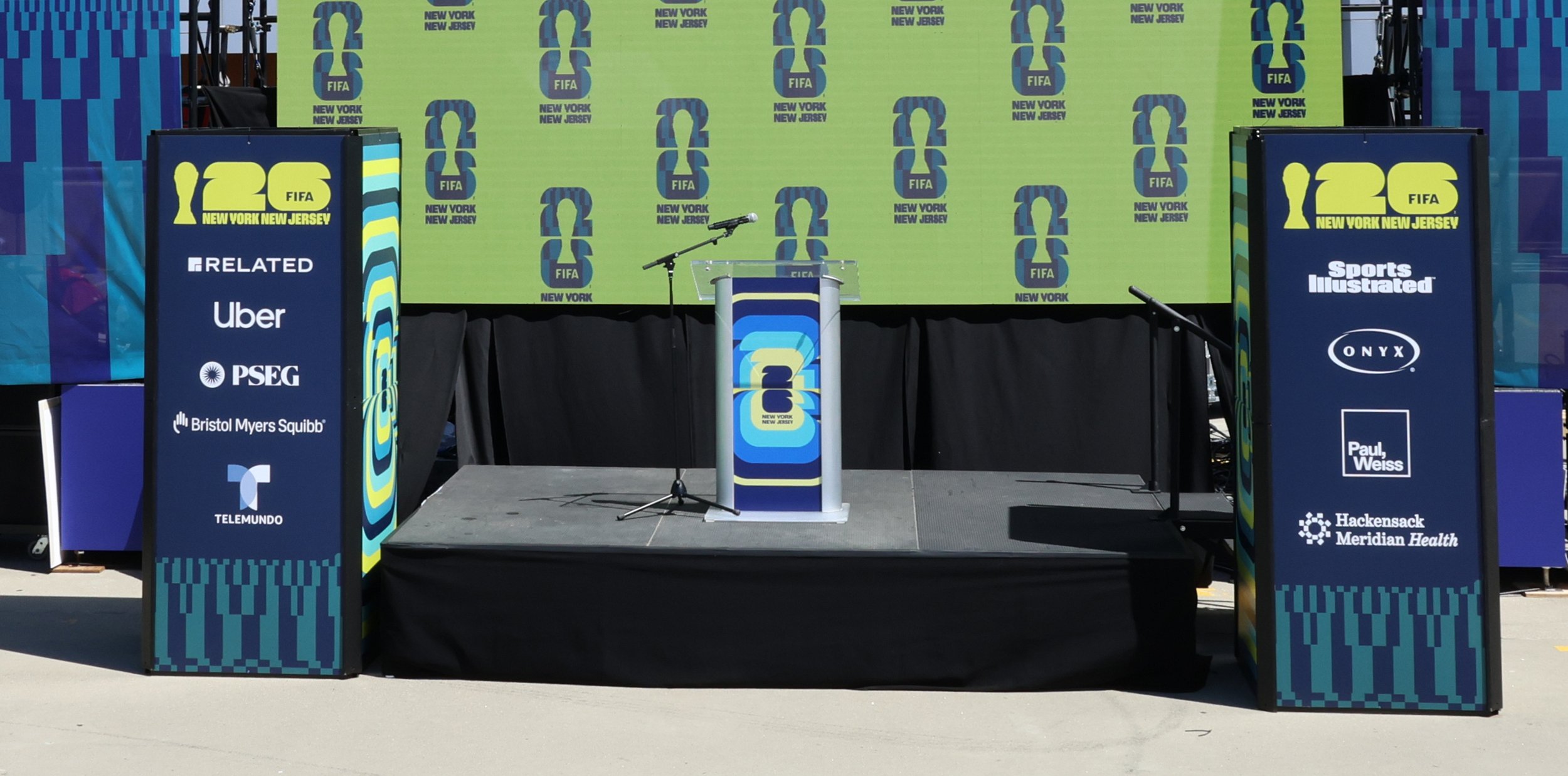 FIFA-World-Cup-26-NYNJ-Bronx-Fan-Zone-Stage-Towers.jpg