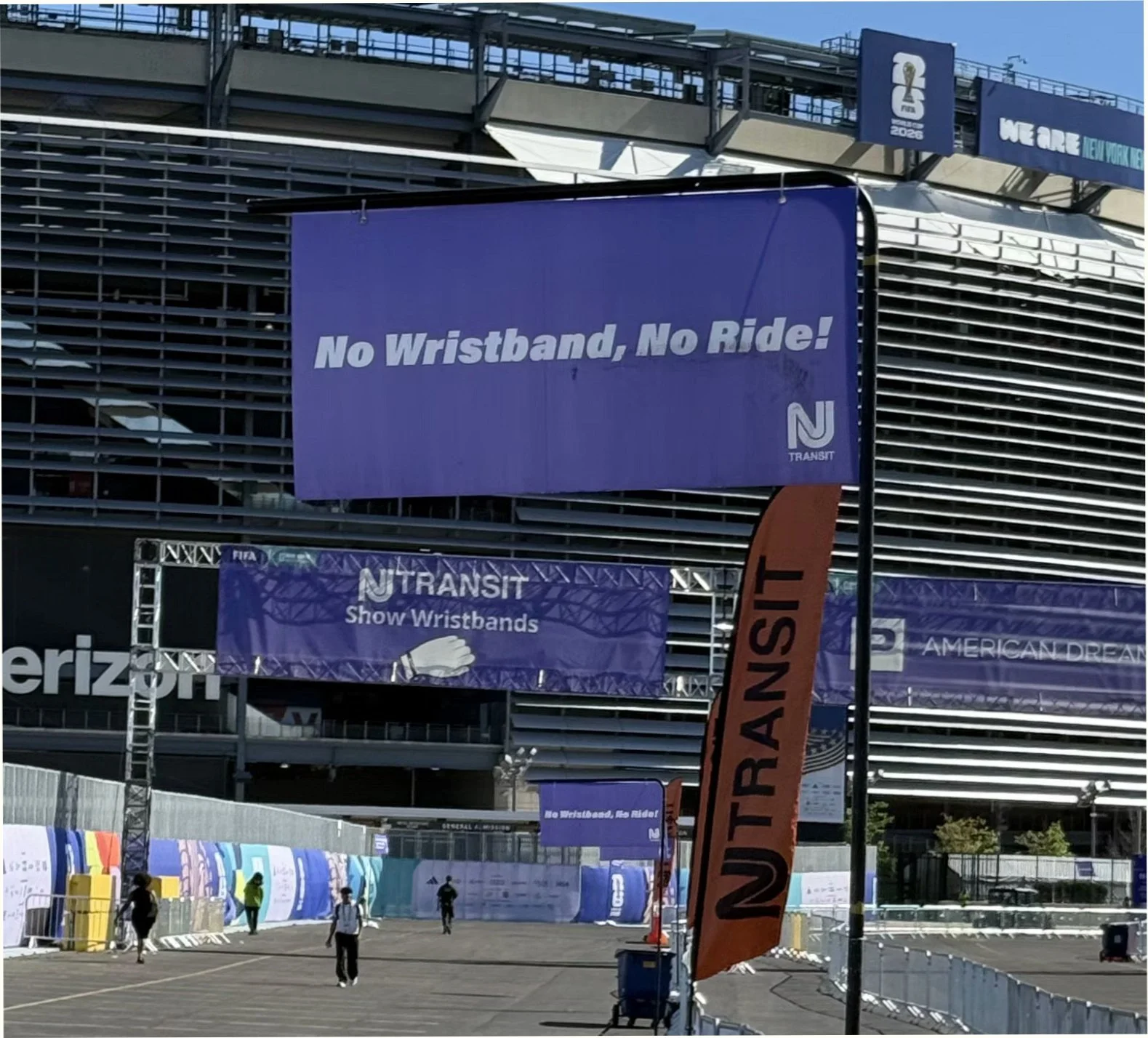 L-Pole-Signs-NJ-Transit-Met-Life-FIFA26.jpg
