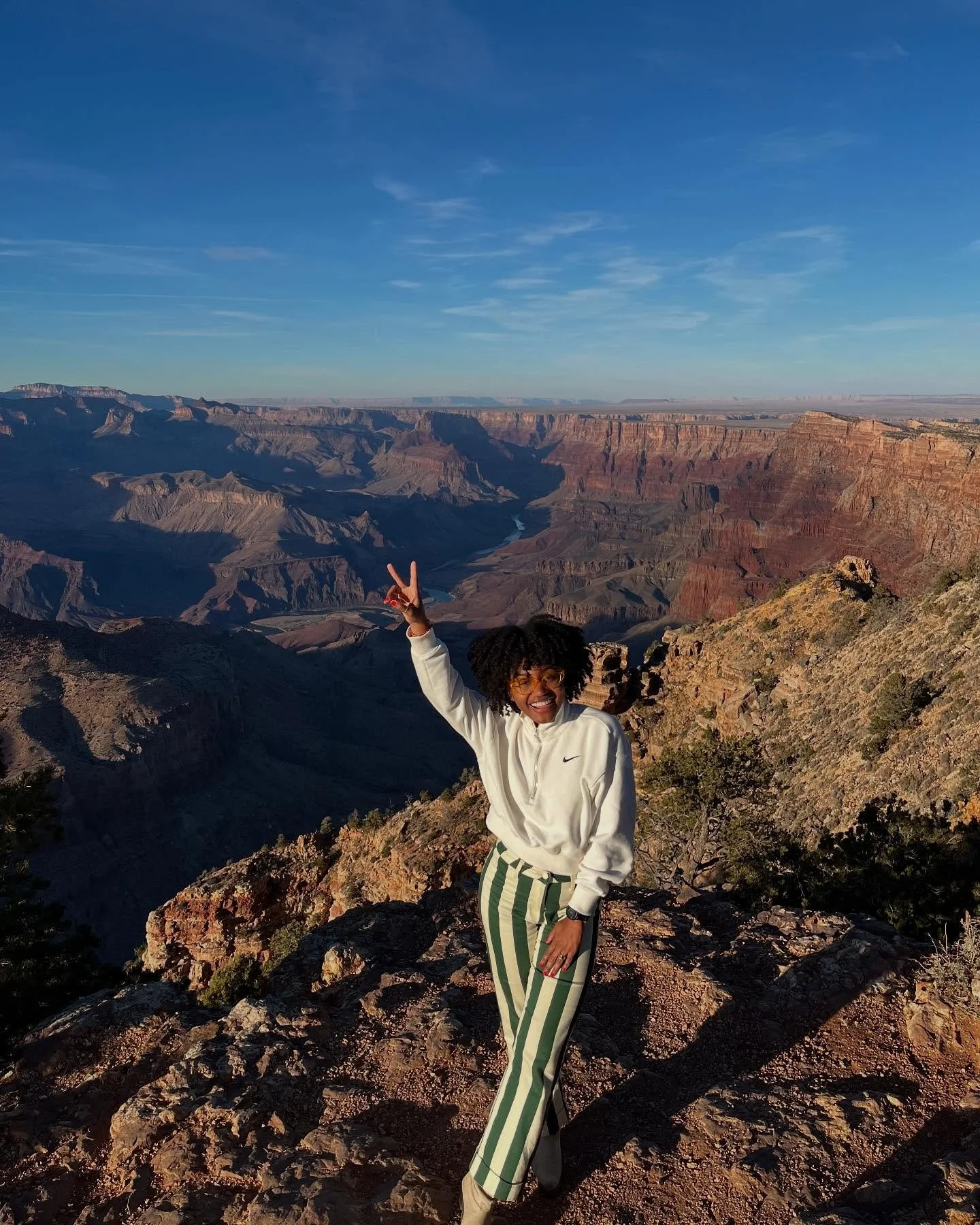 👋🏾Hi neighbors &mdash; It&rsquo;s me, Carmelle! Its my turrrrnnn :)

🍑 I was born in Atlanta and grew up across the street from Robin!

🍎In middle school, my mom and Robin&rsquo;s mom found out we were neighbors so Robin became my tutor but every