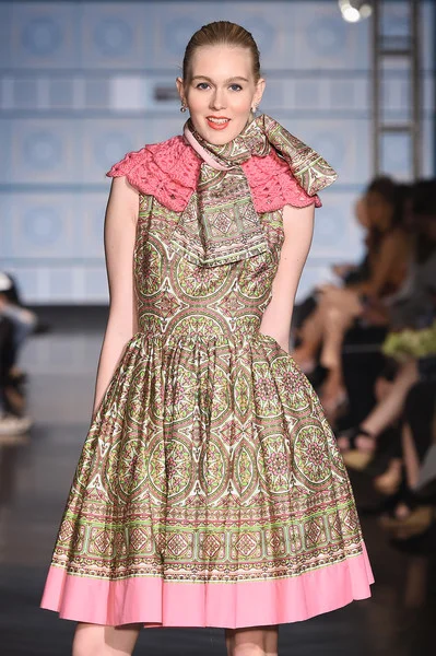 5 Marisol+Deluna+NYFW+Runway+Show+CkBBRmQAqigl.jpg