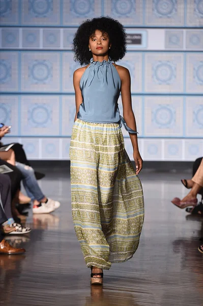Marisol+Deluna+NYFW+Runway+Show+NJBmdQXU0i1l.jpg