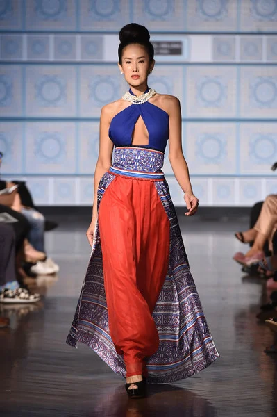 Marisol+Deluna+NYFW+Runway+Show+McVeIChvzaEl.jpg