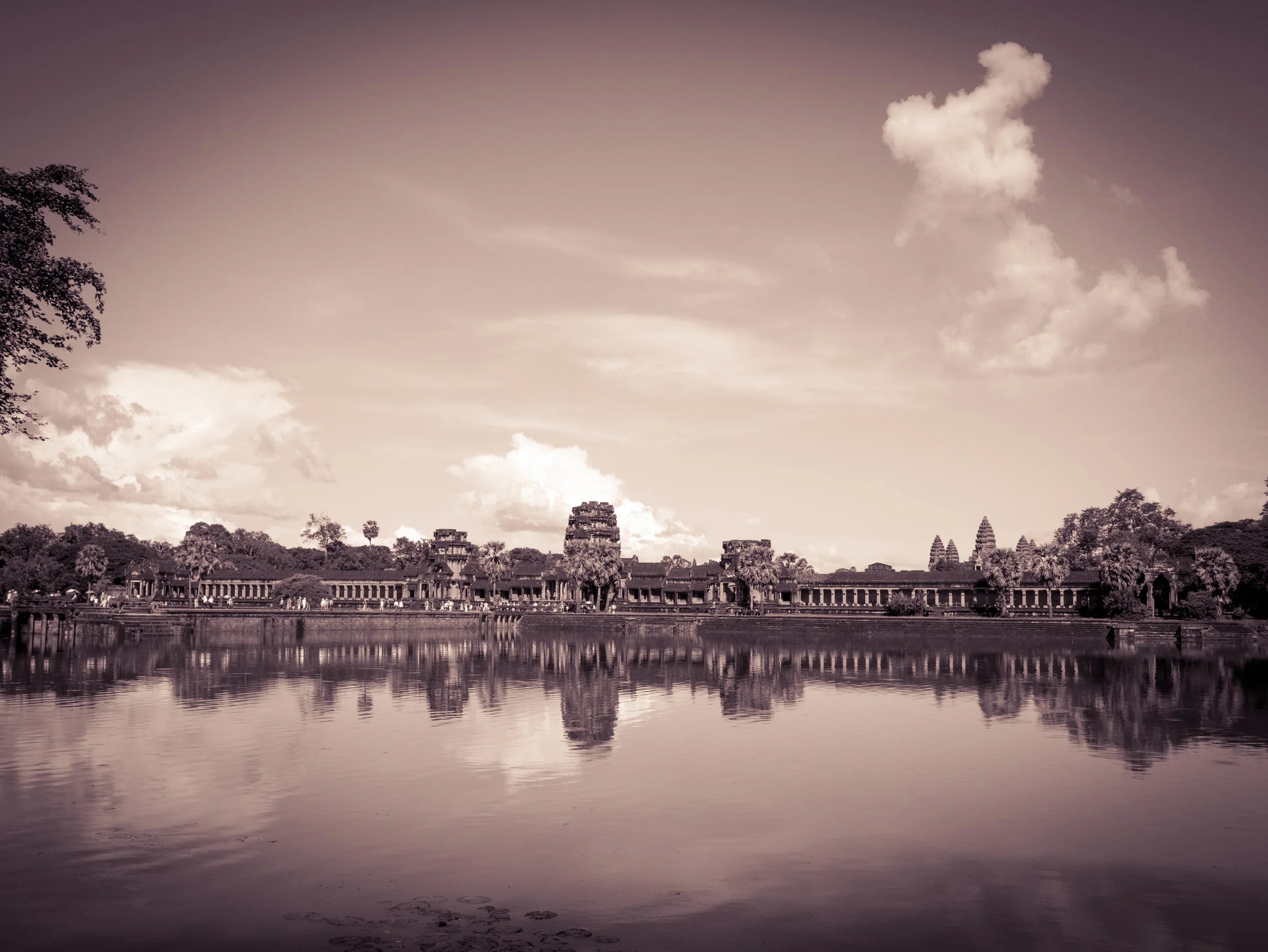 Vietnam Angkor Wat.jpg