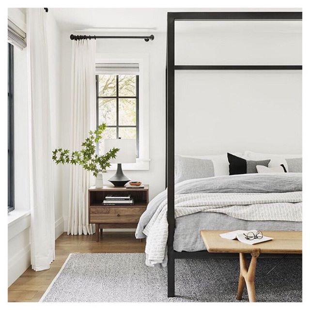 ❤️ #bed #blackandwhite #white | image via emilyhenderson