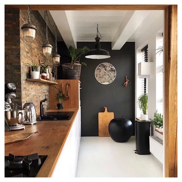 ❤️❤️❤️❤️ #kitchen #black #white | image via Instagram