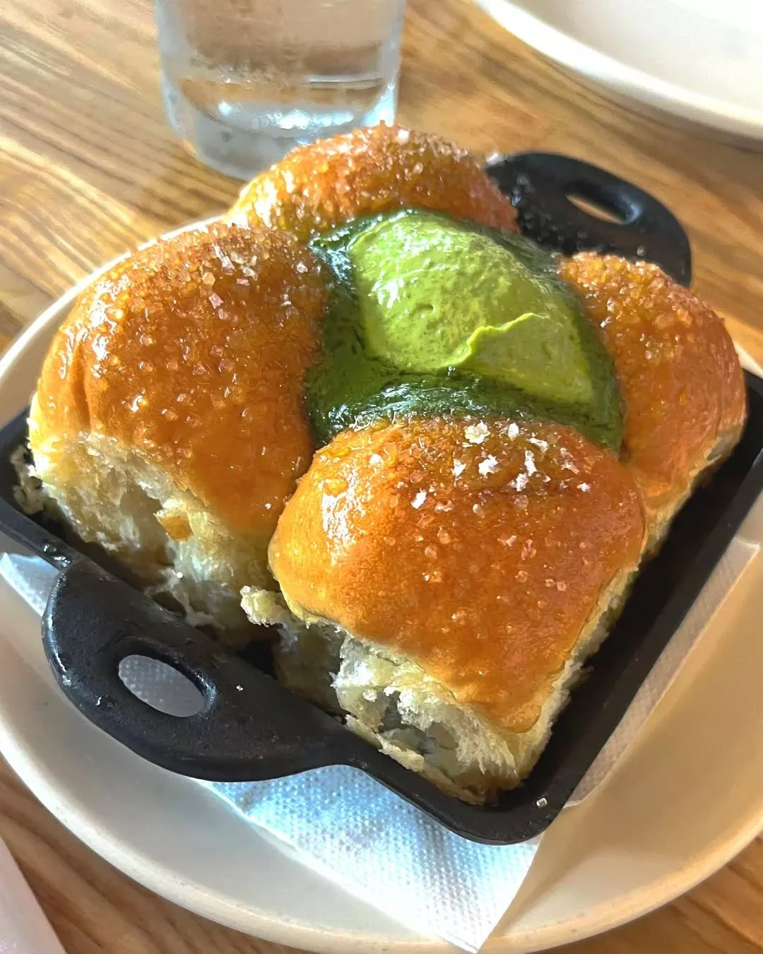 Hot take: Parker House Rolls can be a starter, main, and dessert&nbsp;😋

📸: @guytonmaurice&nbsp;

#coastalkitchen #ahituna