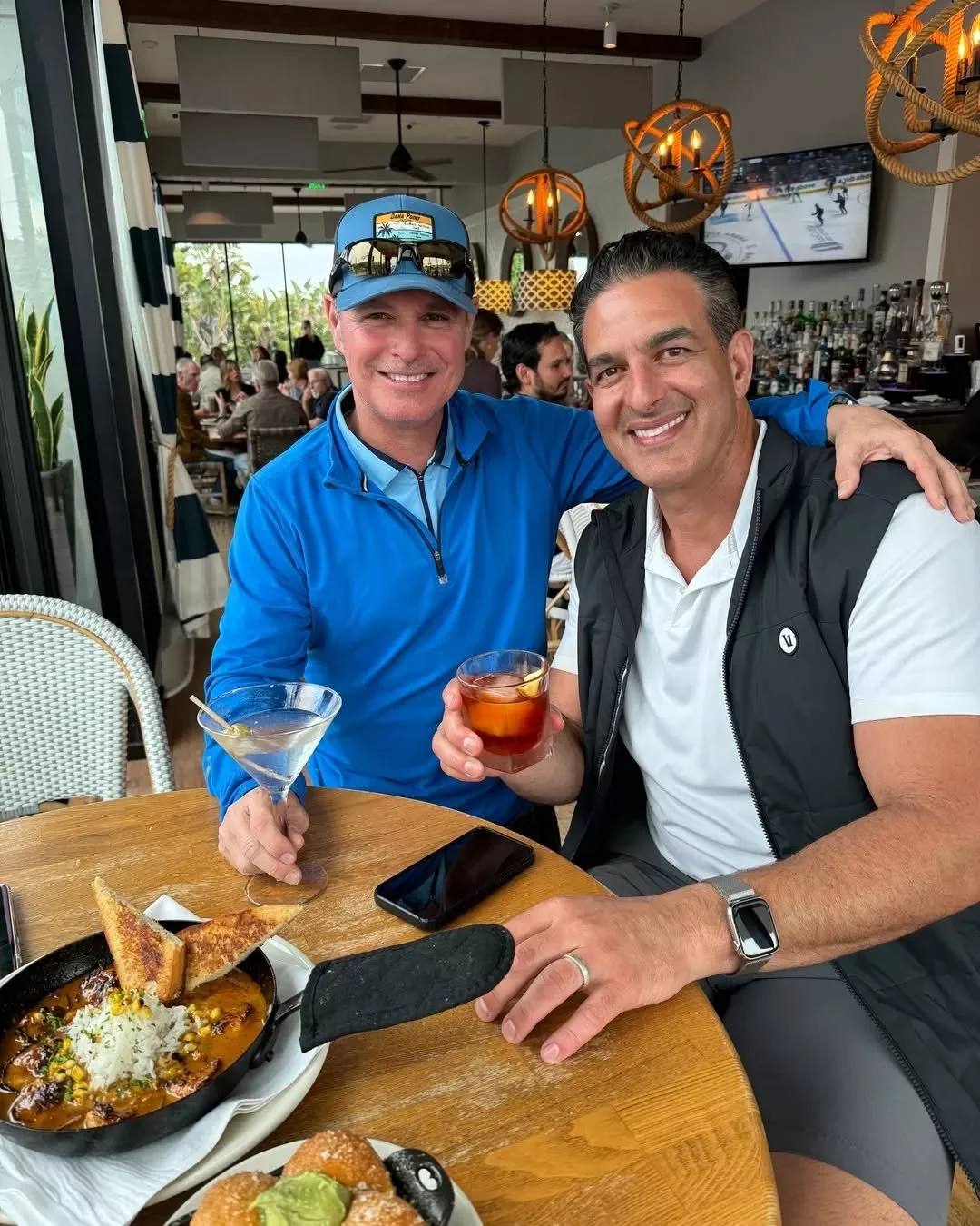 Fresh seafood and a couple of cold drinks >> 🌊🍸

#CoastalKitchen #DanaPoint