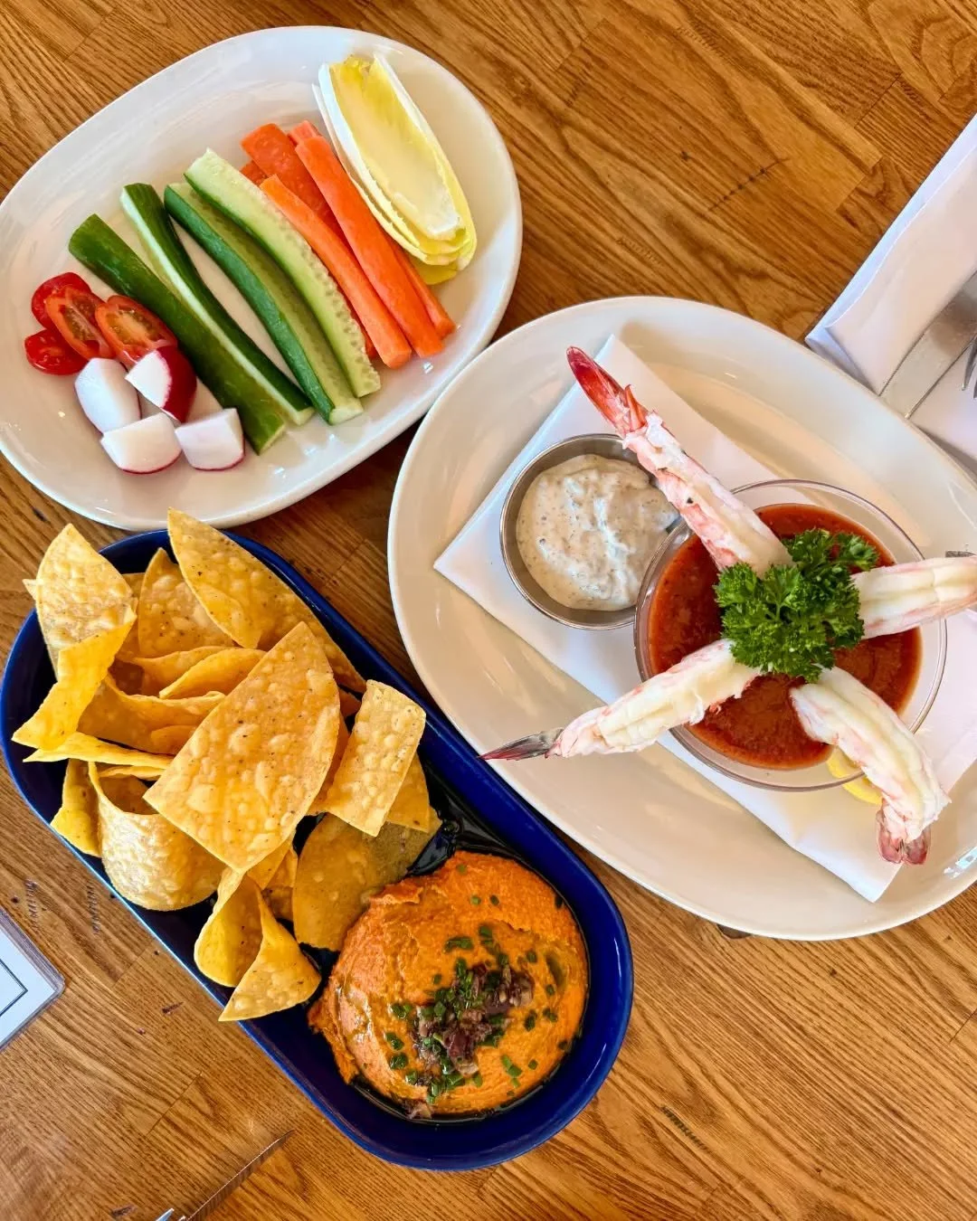 The perfect spread for sharing. 💙

Who are you inviting to the table? 👇

#CoastalKitchen #OCEats