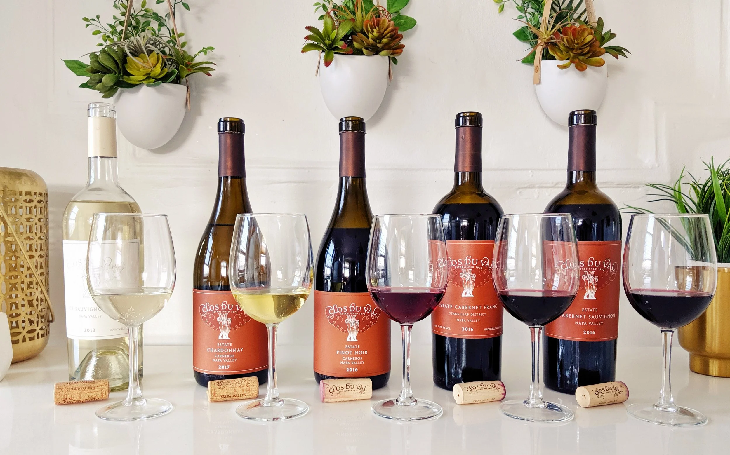 Everything You Need To Host A Wine Tasting
