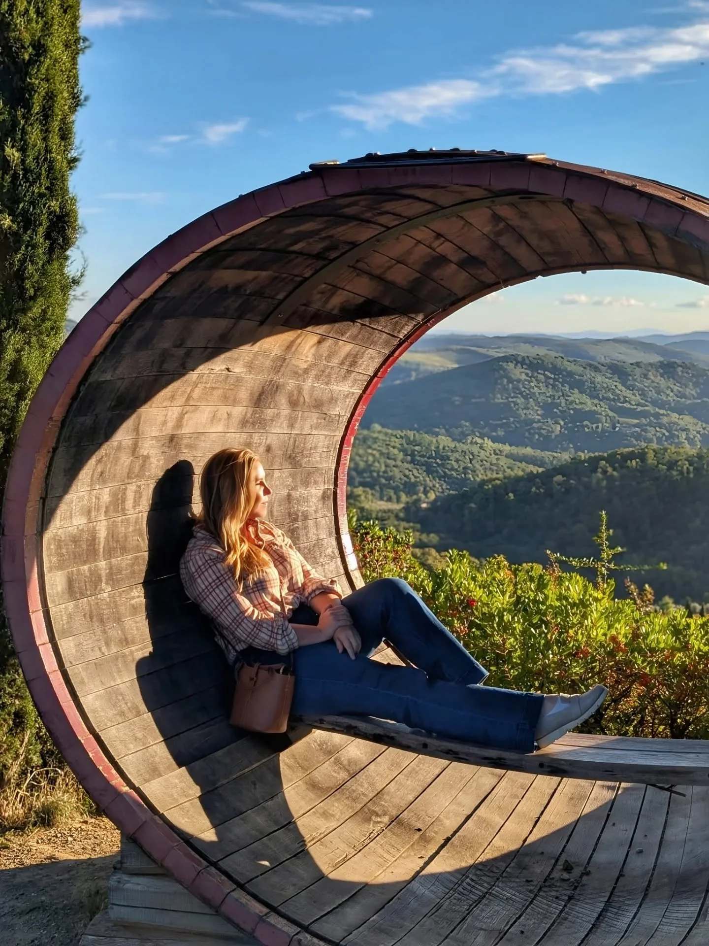 ✨Must-visit Stops in Chianti Classico✨ 
Here were some outstanding memories from my trip! 🇮🇹🍷

1. Enjoying the hills of @castellodialbola from a botti... I was pinching myself, it didn't feel real it was so beautiful 
2. Golden hour at @castellodi