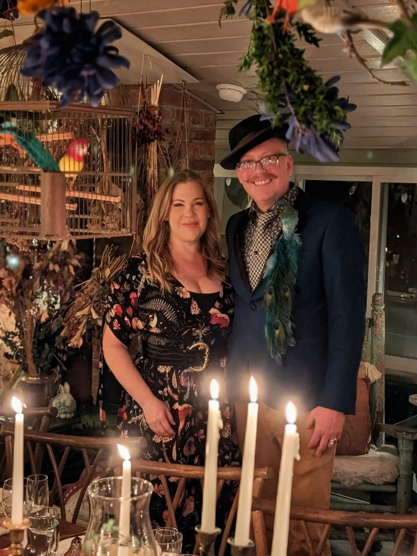 Just some favorite moments from my camera roll this last month ✨

1. Jim &amp; I hosted one of our best Thanksgivings ever at @blackwalnutfarmny
2. Jim putting the final touches on his tablescape 🐦
3. Rich in life because of these folks 💛
4. Annual