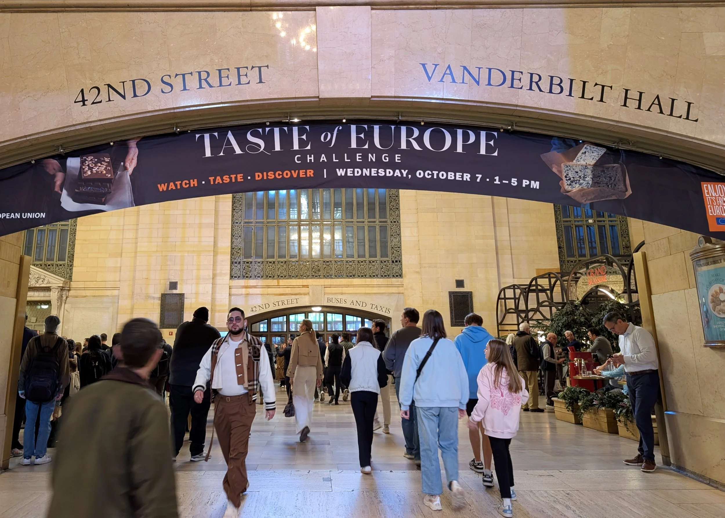 A wide shot of the entrance to Vanderbilt Hall in Grand Central Station, for the Taste of Europe Challenge