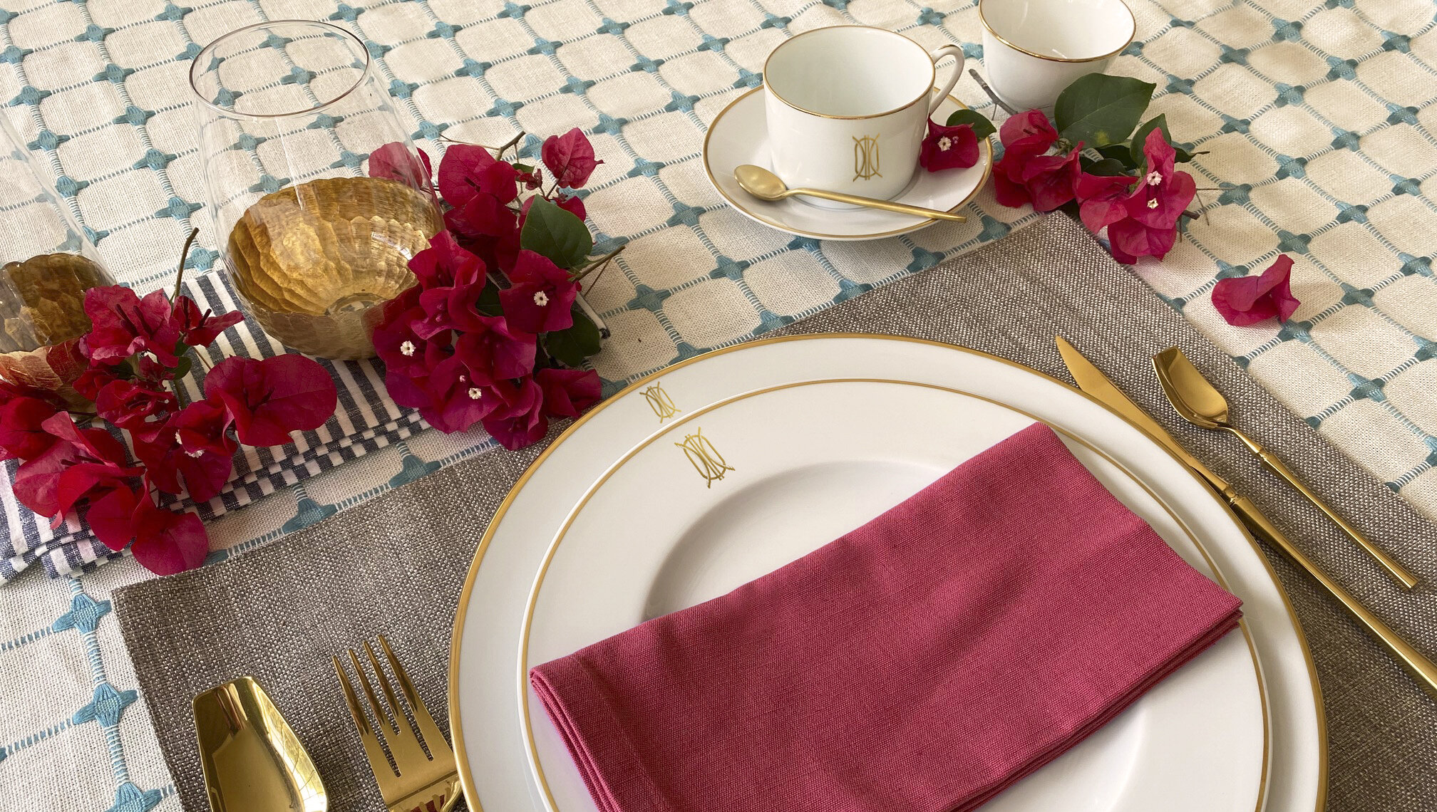 Beautiful Dinnerware for Your Home