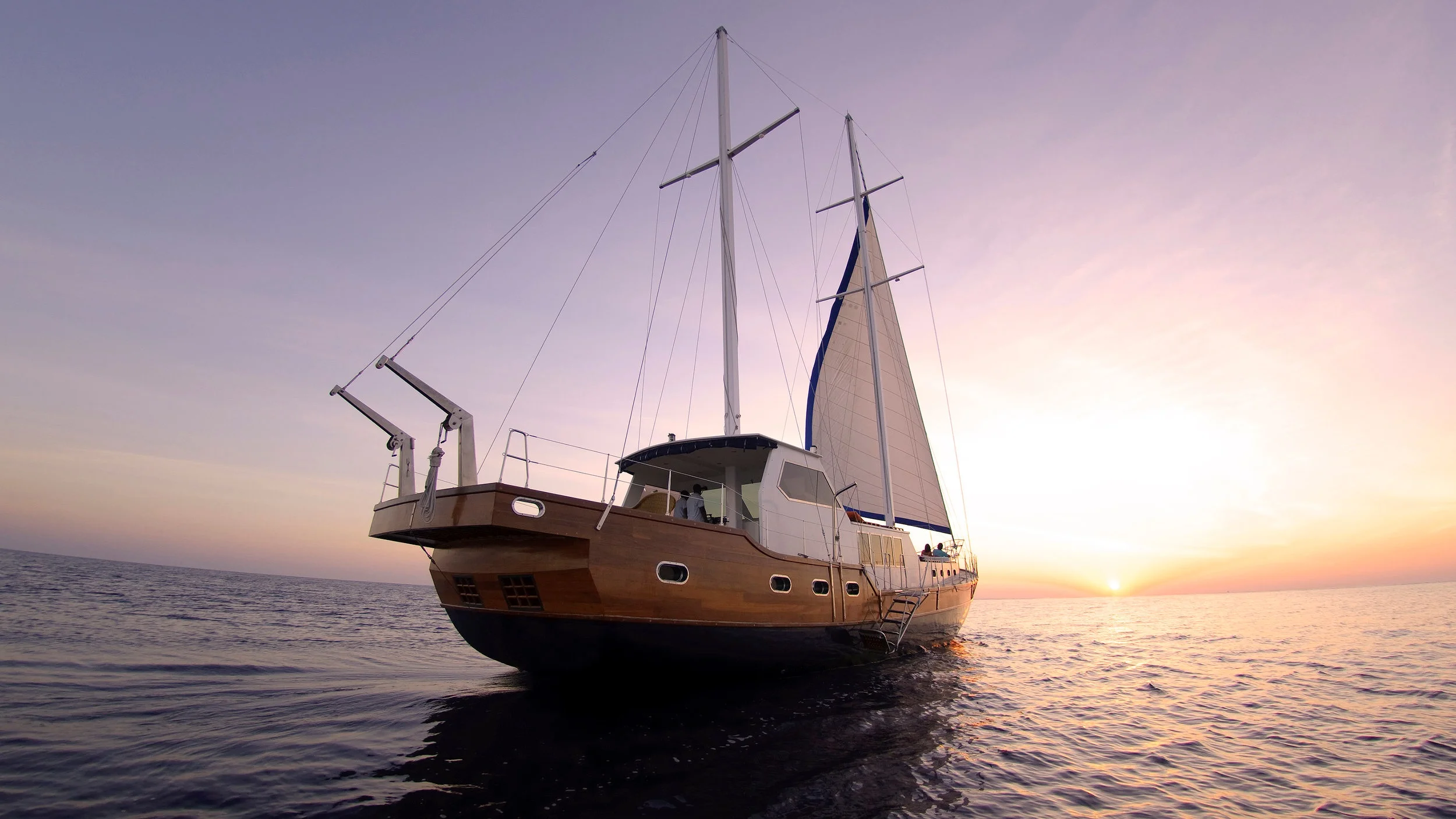 61620252-H1-Anantara_Kihavah_Ocean_Whisperer_Yacht.jpg