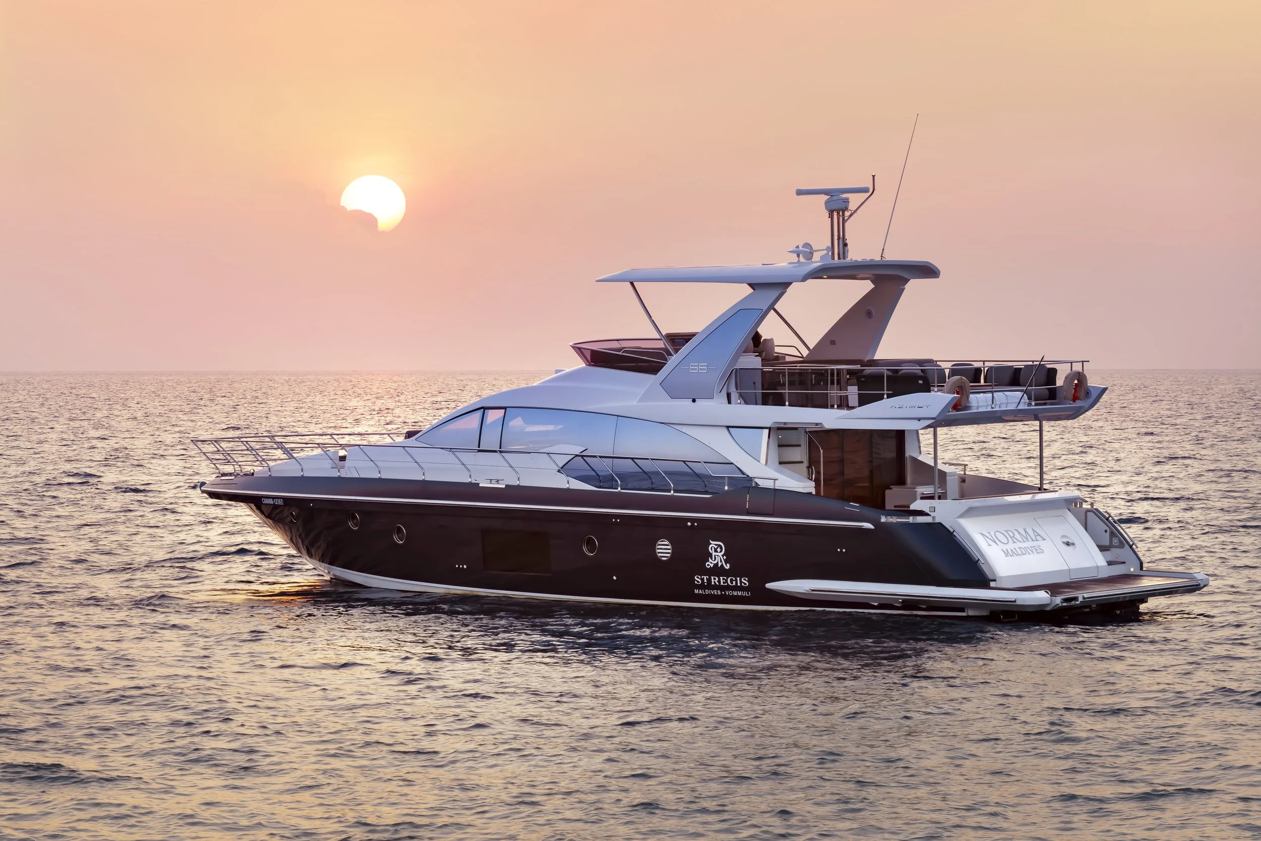 strMLEXRag-269885-Norma Luxury Yacht at Sunset-.jpg