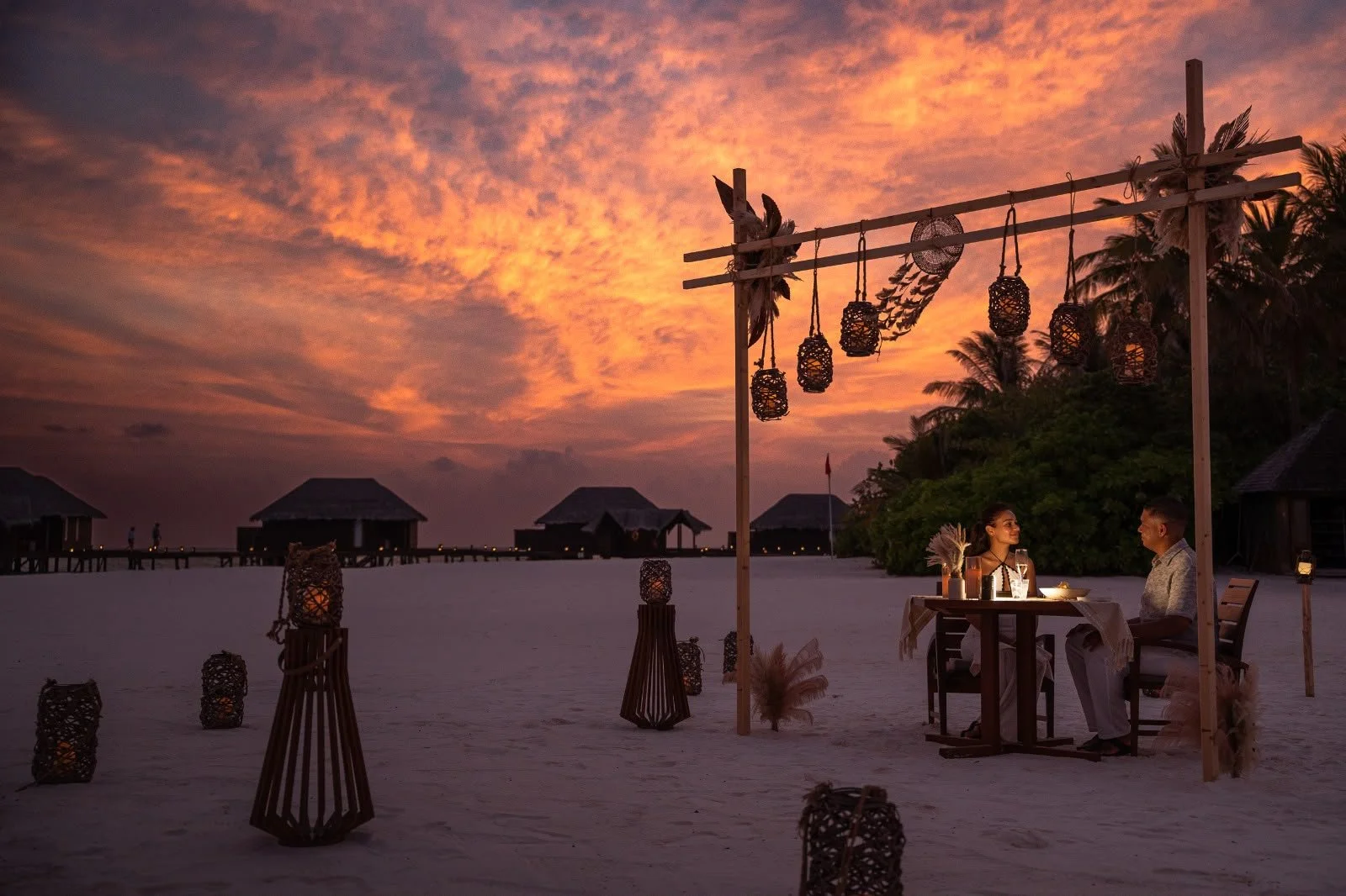  Destination Dining 