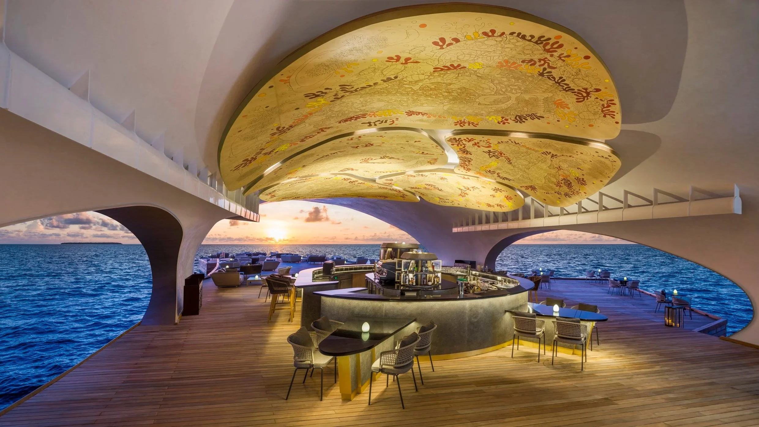 strMLEXRcl-206212-Whale Bar - Mural and Bar- (1).jpg