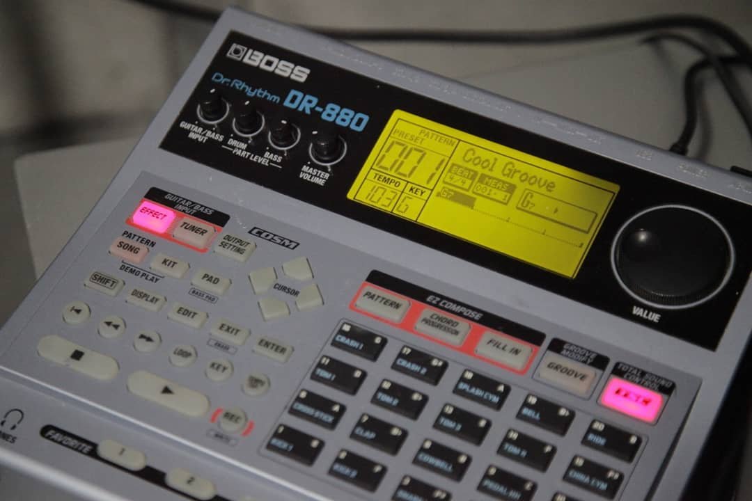 Optimiza tu drumkit con nosotros, No te vas arrepentir. 
#Bossdr880 #universalaudio