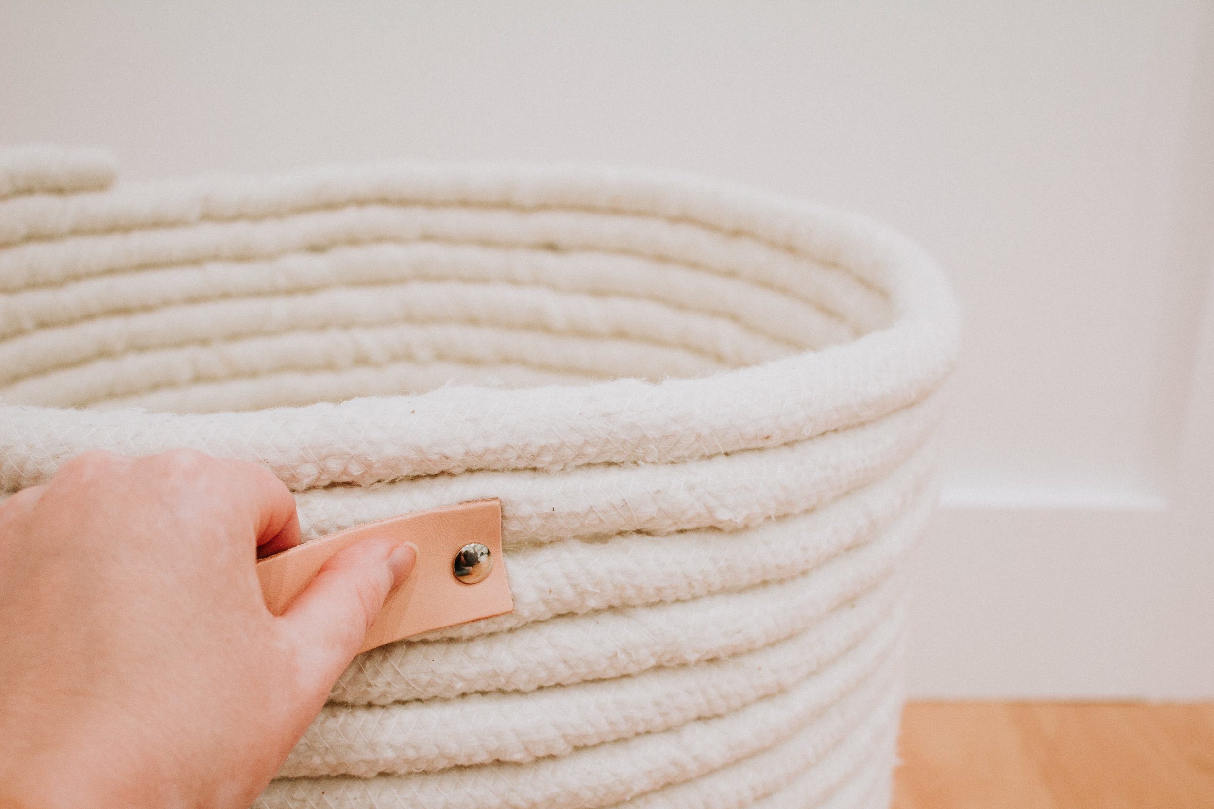 DIY No Sew Rope Basket - Easiest DIY project ever! - use as a throw blanket basket or storage tote - rope basket with leather handles
