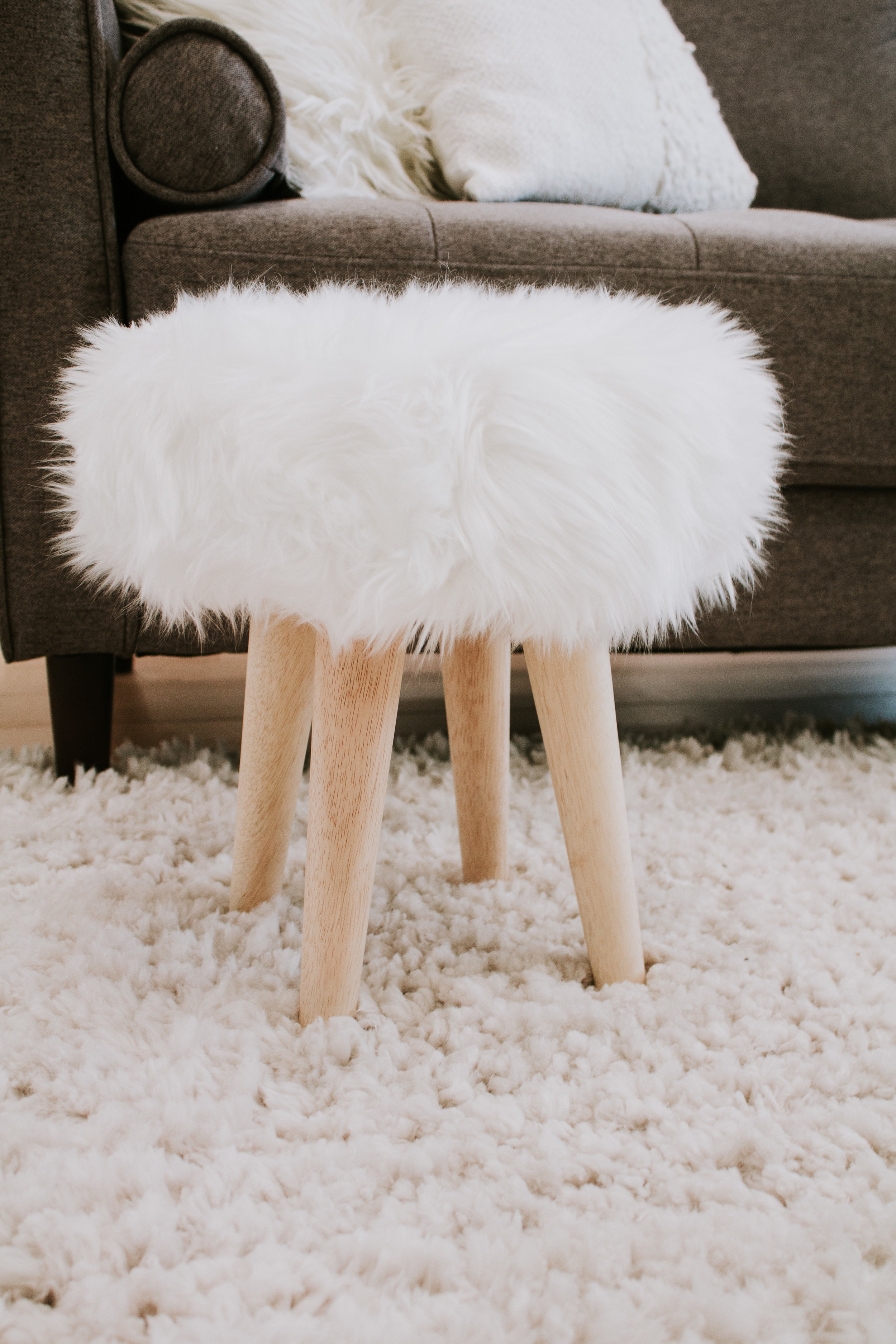 DIY Faux Fur Foot Stool - make your own modern fluffy foot stool
