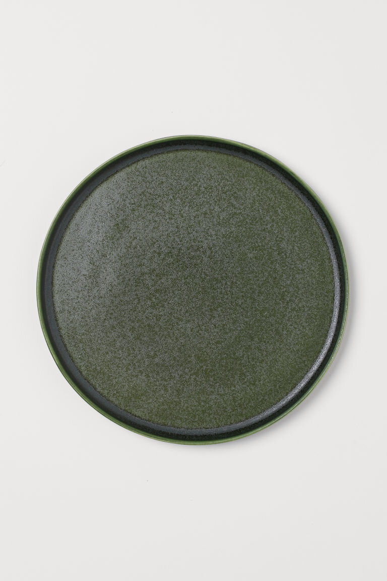 GREEN PLATE | originally $14.99 | SALE $10.49Comes in other colors too!