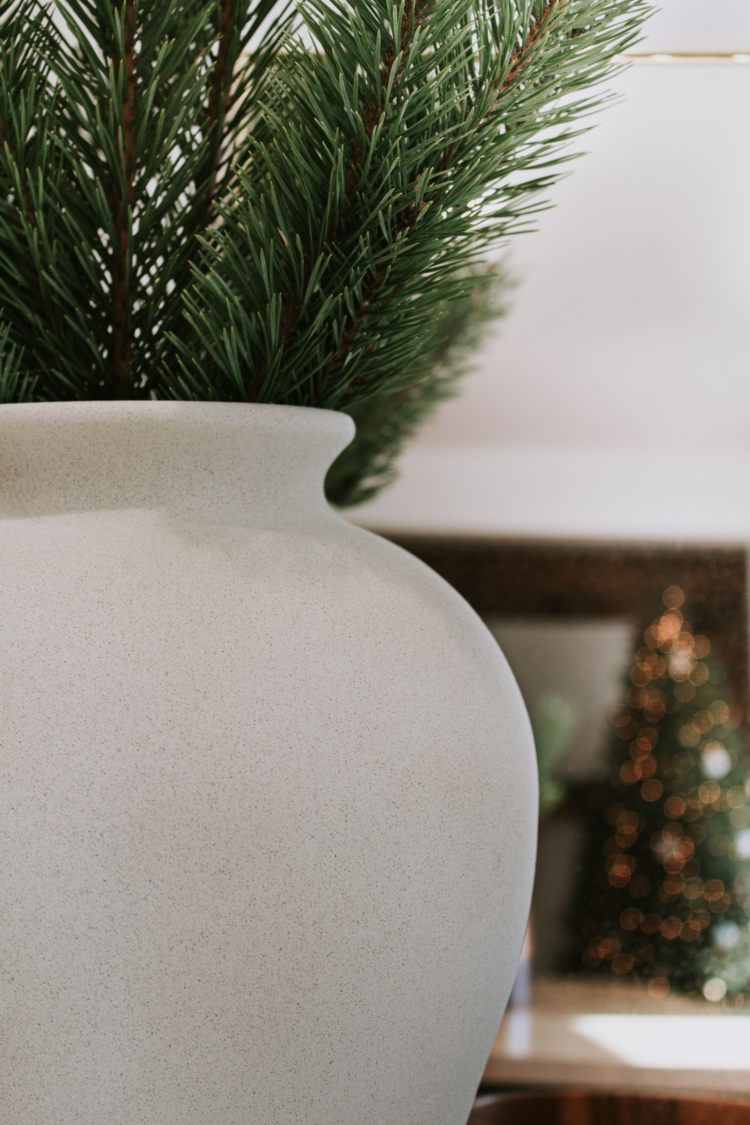 Notable Things: Painting thrift store vases and what's on my Christmas list. Nadine Stay