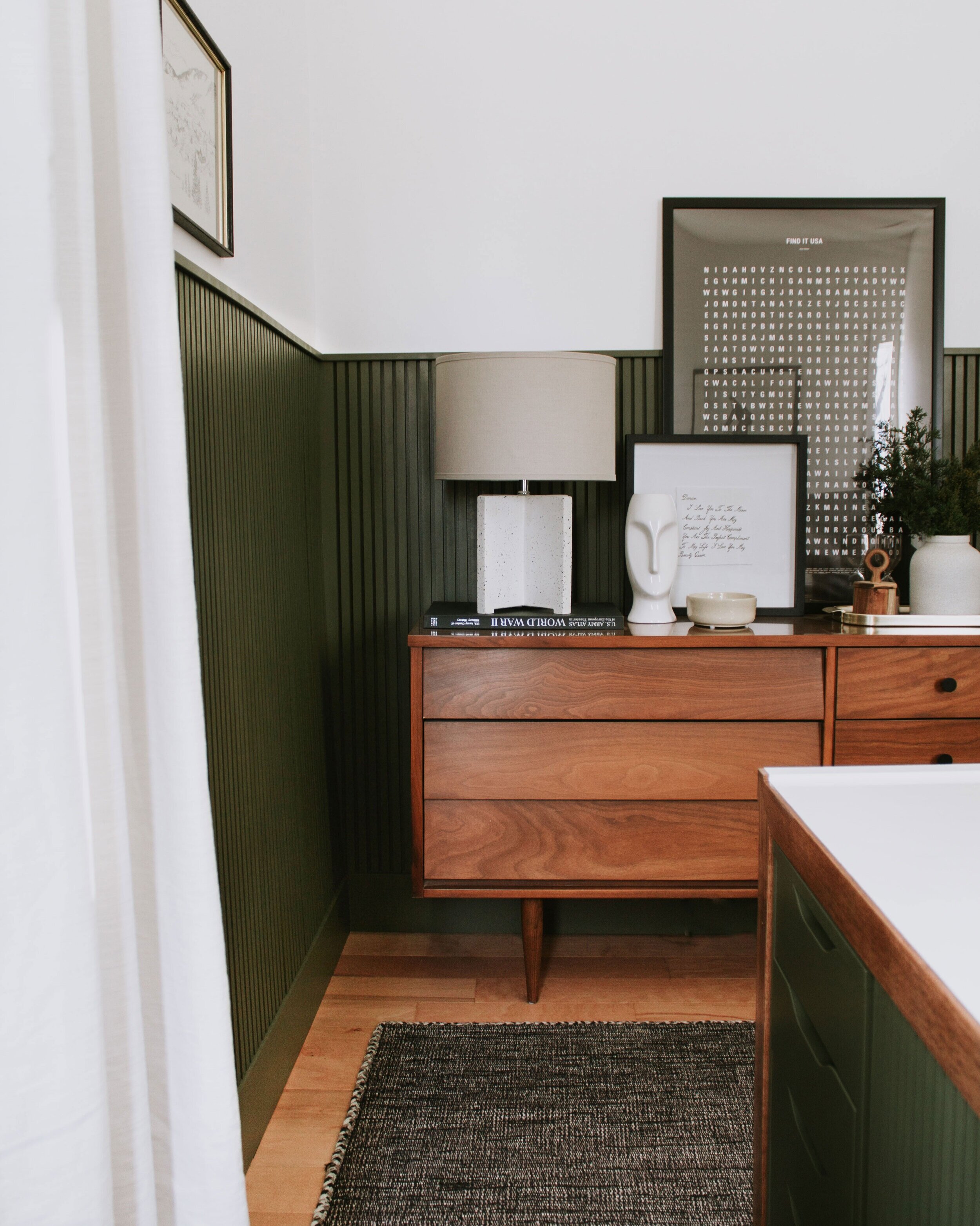 Notable Things: Green - the gateway to color. Hunter green paint, wainscoting, tile, doors and decor are making us feel comfortable adding more color to our homes. My go to green paint and hunter green furniture, decor, and artwork. | Nadine Stay