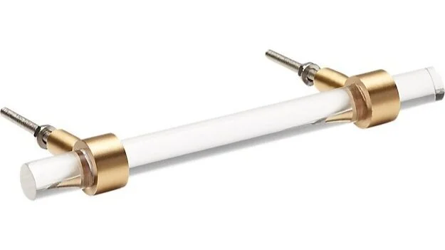 The High/Low List: Hardware Edition | Nadine Stay | Cabinet knobs and pulls for your kitchen cabinets, bathroom vanities, and dresser drawers. High end hardware and their less expensive lookalikes. Knurled hardware, brass pulls, edge pulls, brass kn…