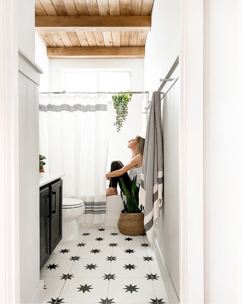 These 10 women can DIY anything! DIY home renovators and home decor ideas from 10 skilled women. | Nadine Stay | Photo by Angela Rose Home