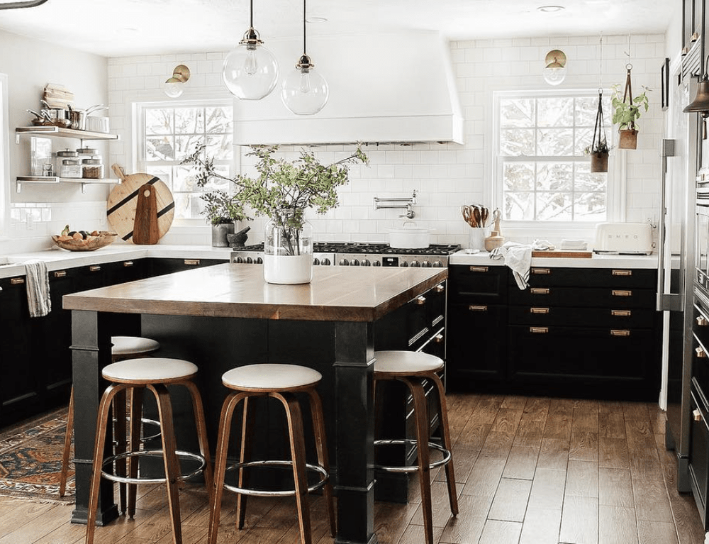 5 home items you shouldn't buy on the cheap. 5 home design elements you should invest in for your home. Reliable faucets, durable hardware, knobs, pulls, and handles, quality lighting, durable sofas, and durable rugs. | Nadine Stay | Image from Chris Loves Julia