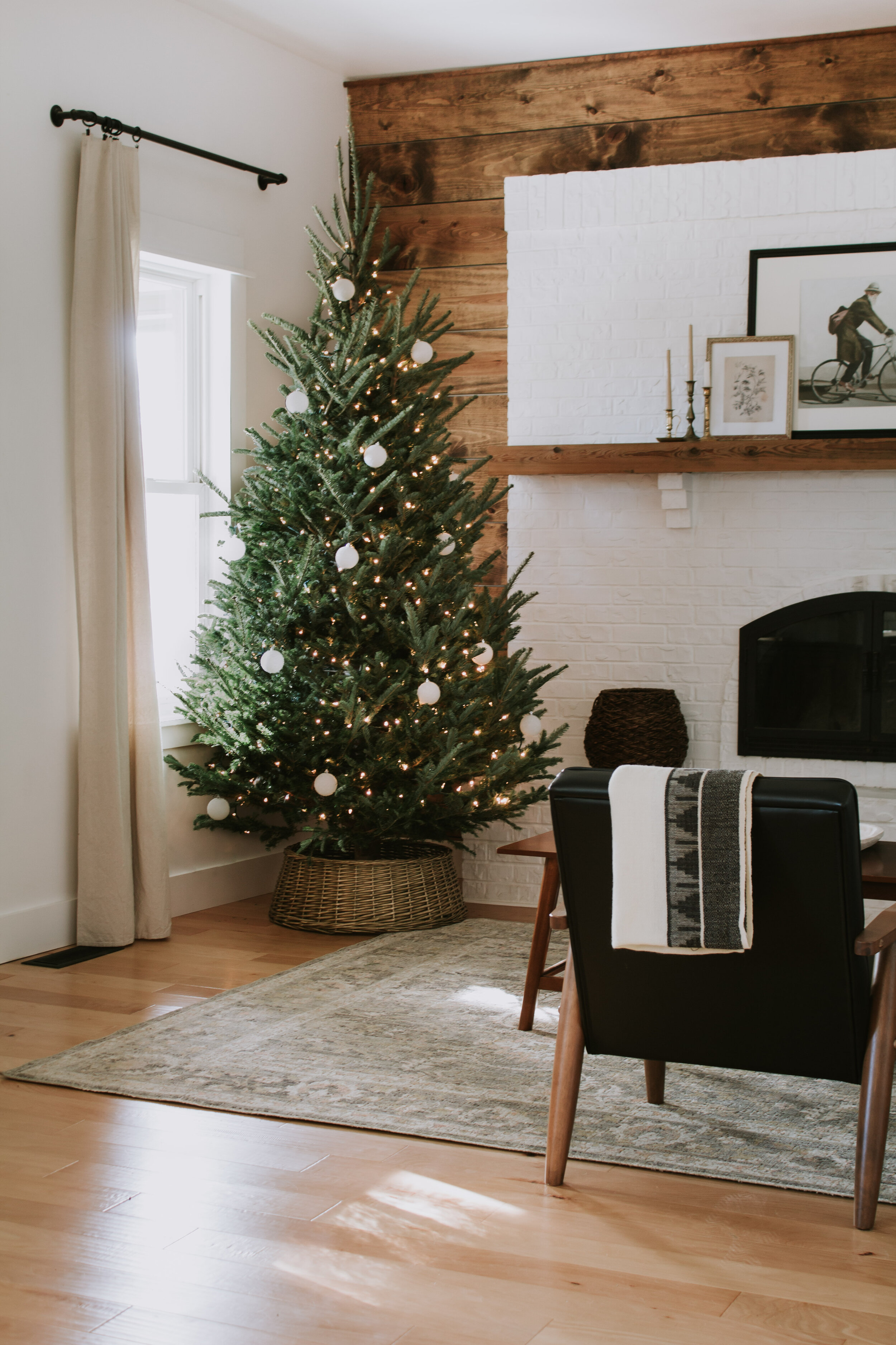 Notable Things: Our simple Christmas decor, Loloi x Chris Loves Julia rug, etched artwork, tapered candles DIY, and a hydrangea revival hack. | Nadine Stay