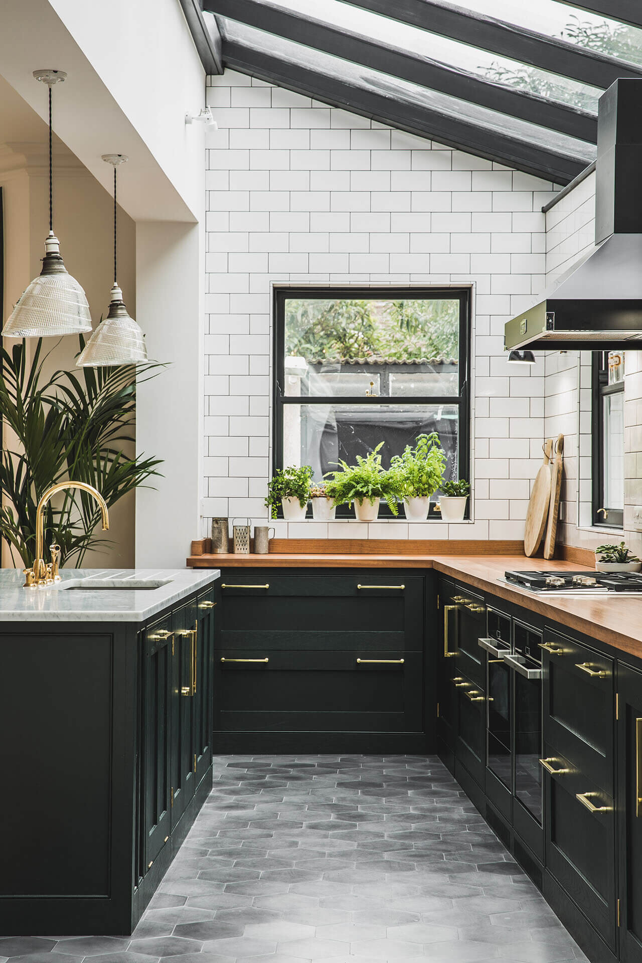 11 fads vs timeless design styles - Nadine Stay | How to identify if a design element is trendy or a classic. Interior design styles that are trends and design styles that are timeless. | Image via Sustainable Kitchens