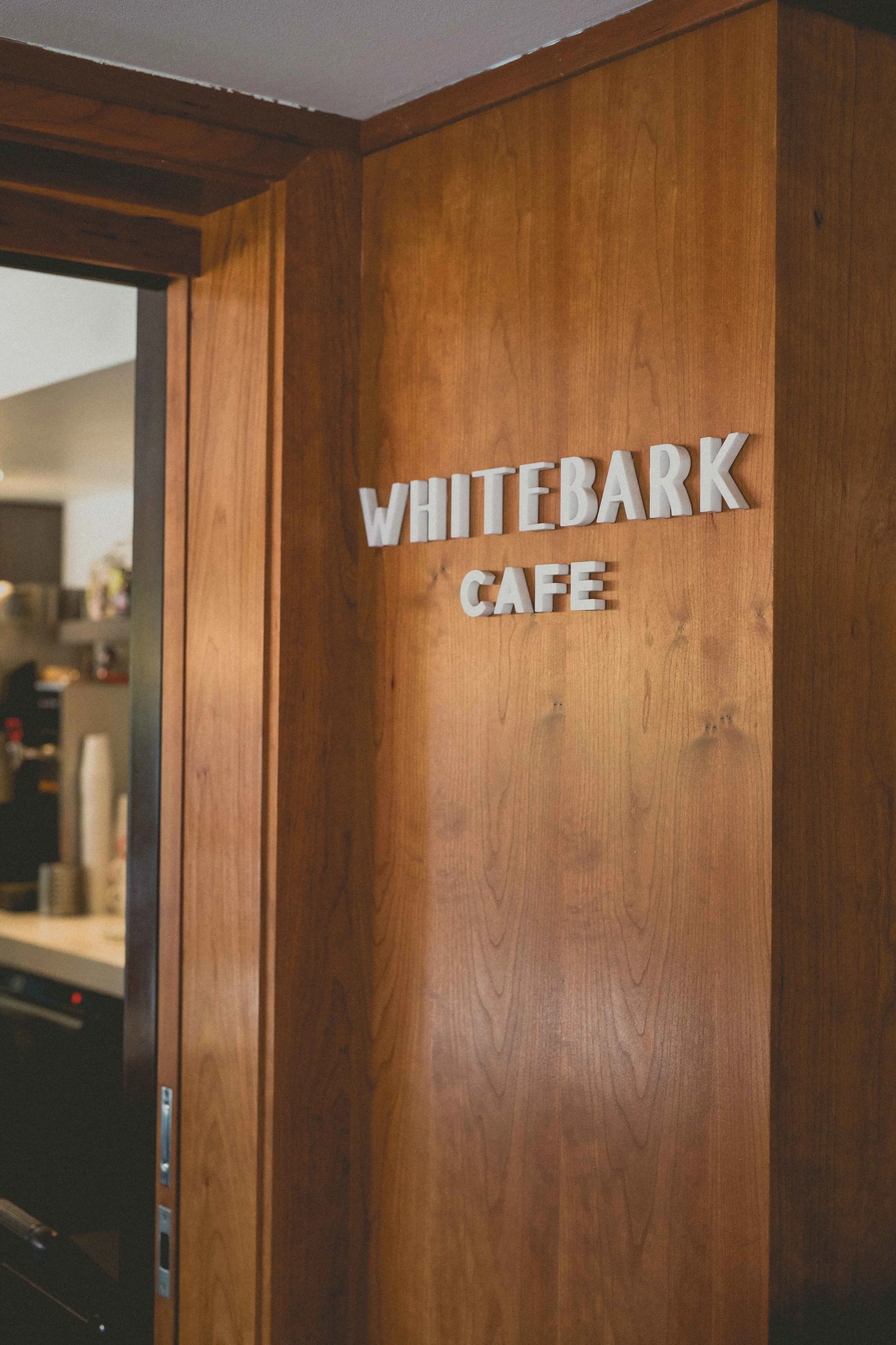 cafe-to-work-at-in-banff.jpg