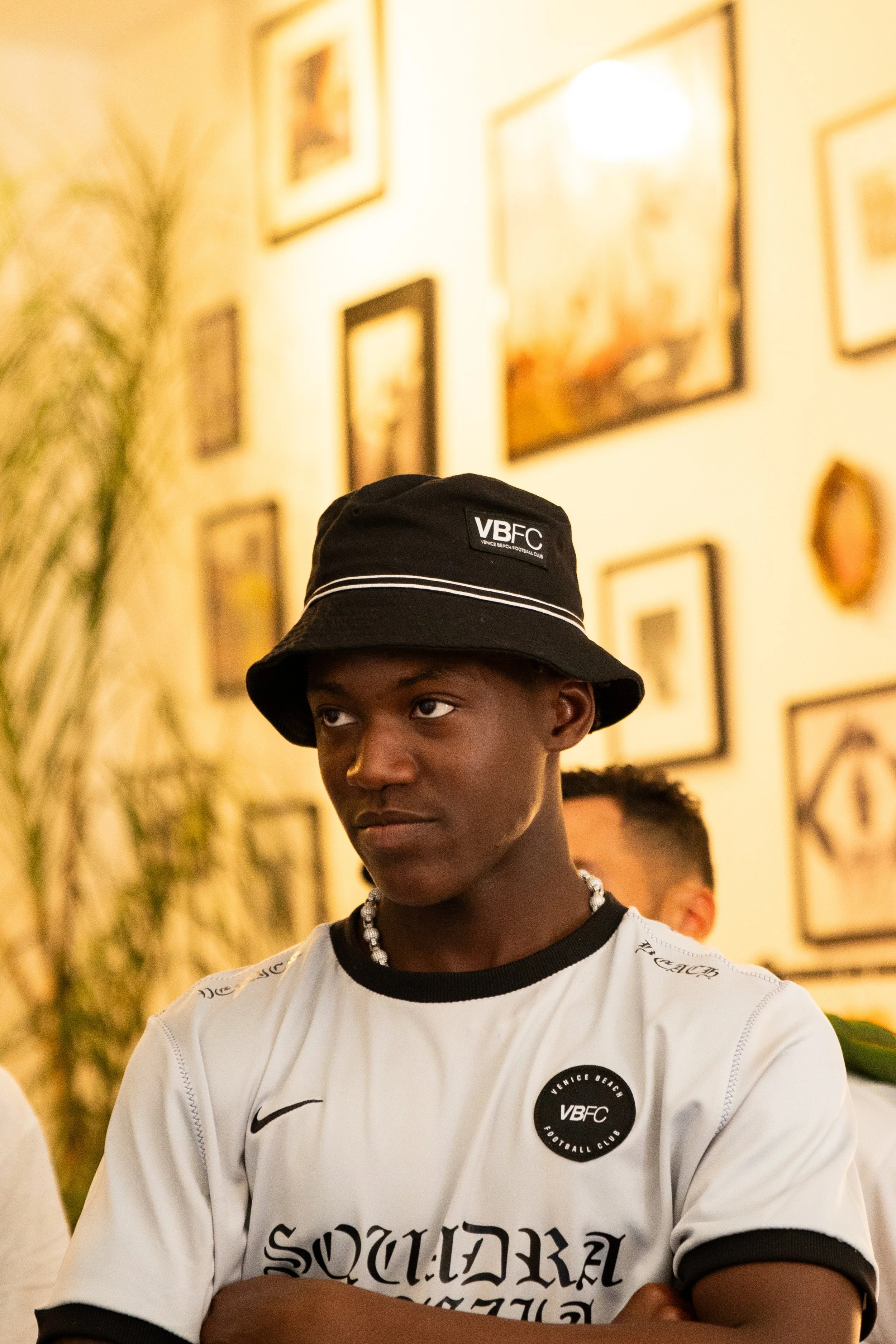 Kobbie Mainoo Visits VBFC Academy at the Estadio