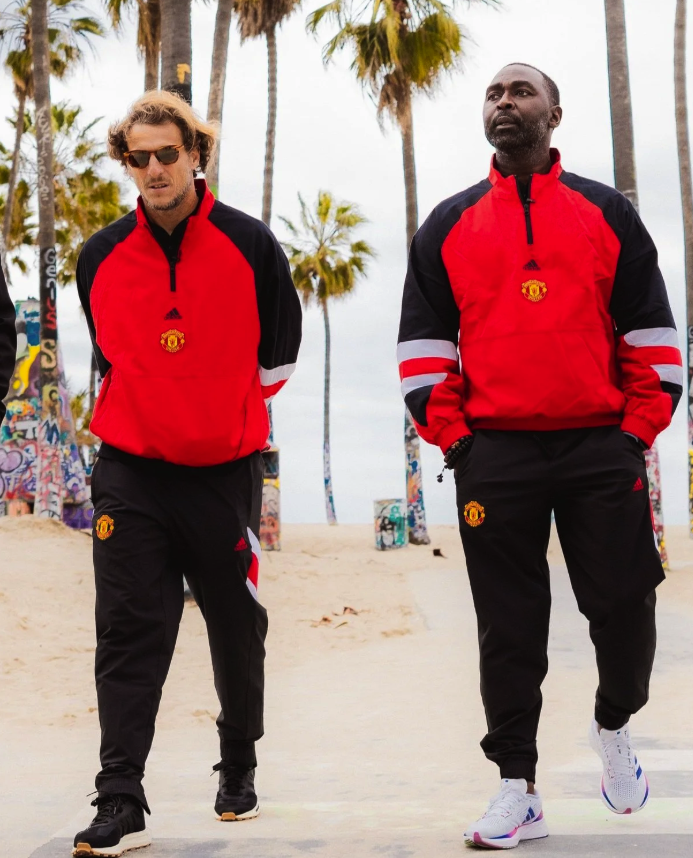 Legends Diego Forlan and Andy Cole vist the Estadio &amp; Oakwood - VENICE BEACH FC x MANCHESTER UNITED 
