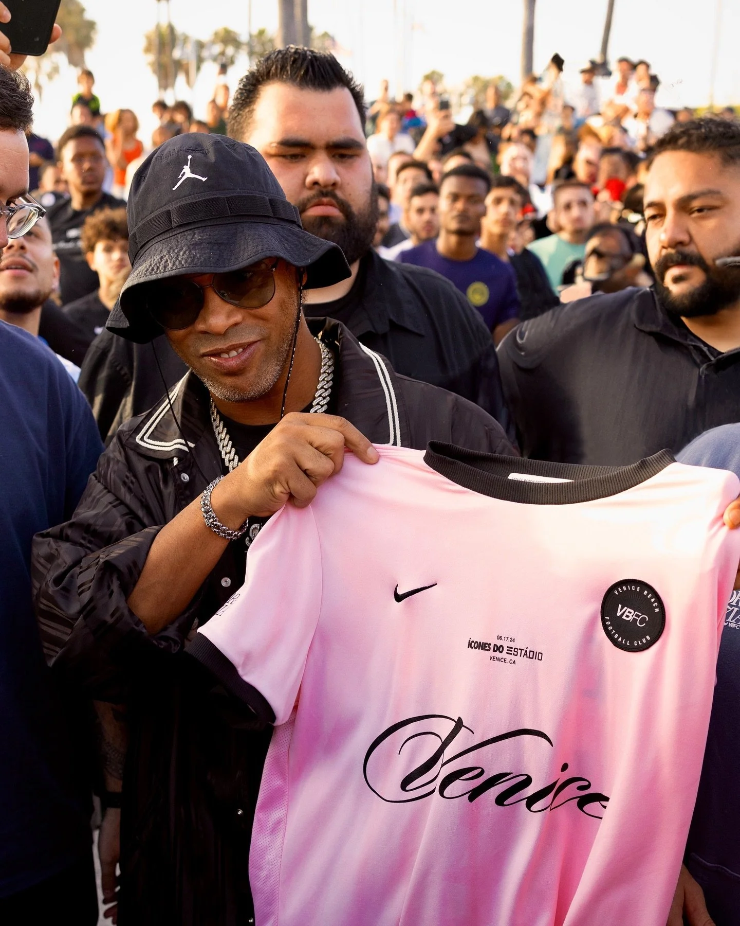 Iconic @ronaldinho

More Madness at the Estadio coming soon this Sunday 06.23.24