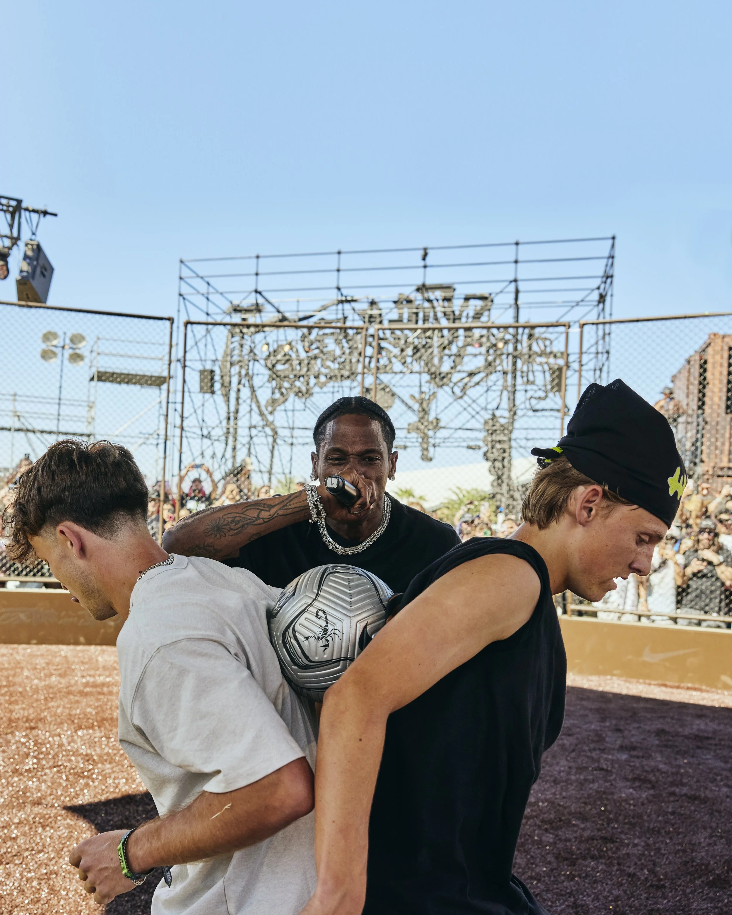 TRAVIS SCOTT WATCHES VBFC &amp; BEACHBOY AT NIKES CAGE AT COACHELLA FeSTIVAL 