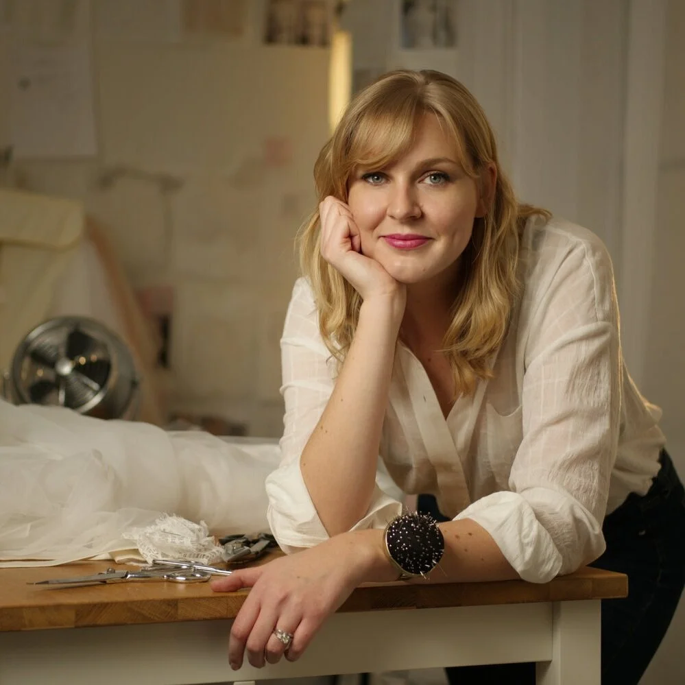 Episode #1011 - Launching a Couture Wedding Dress Company with Amanda James of Amanda James Bridal